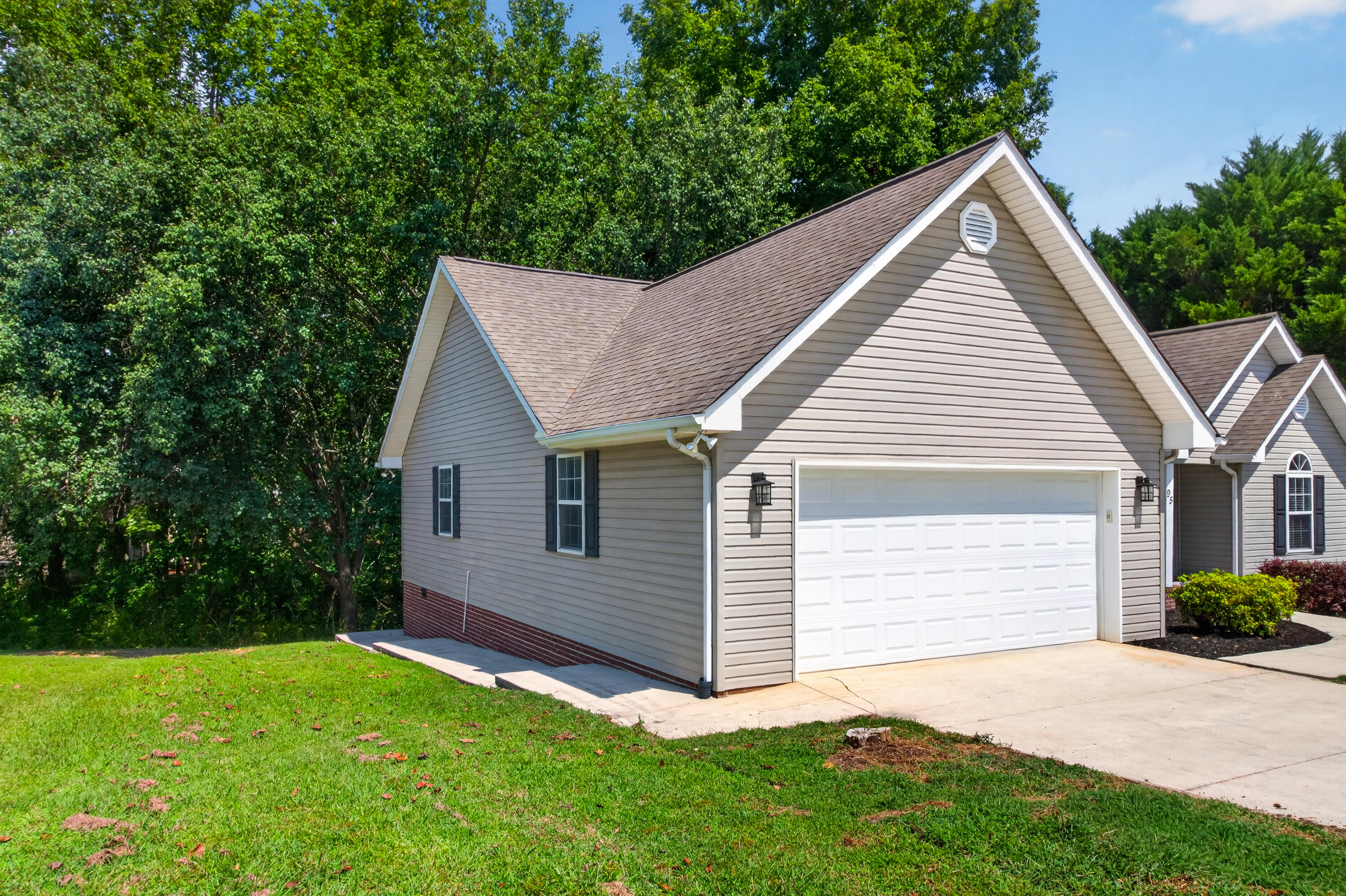 95 Creekview Drive