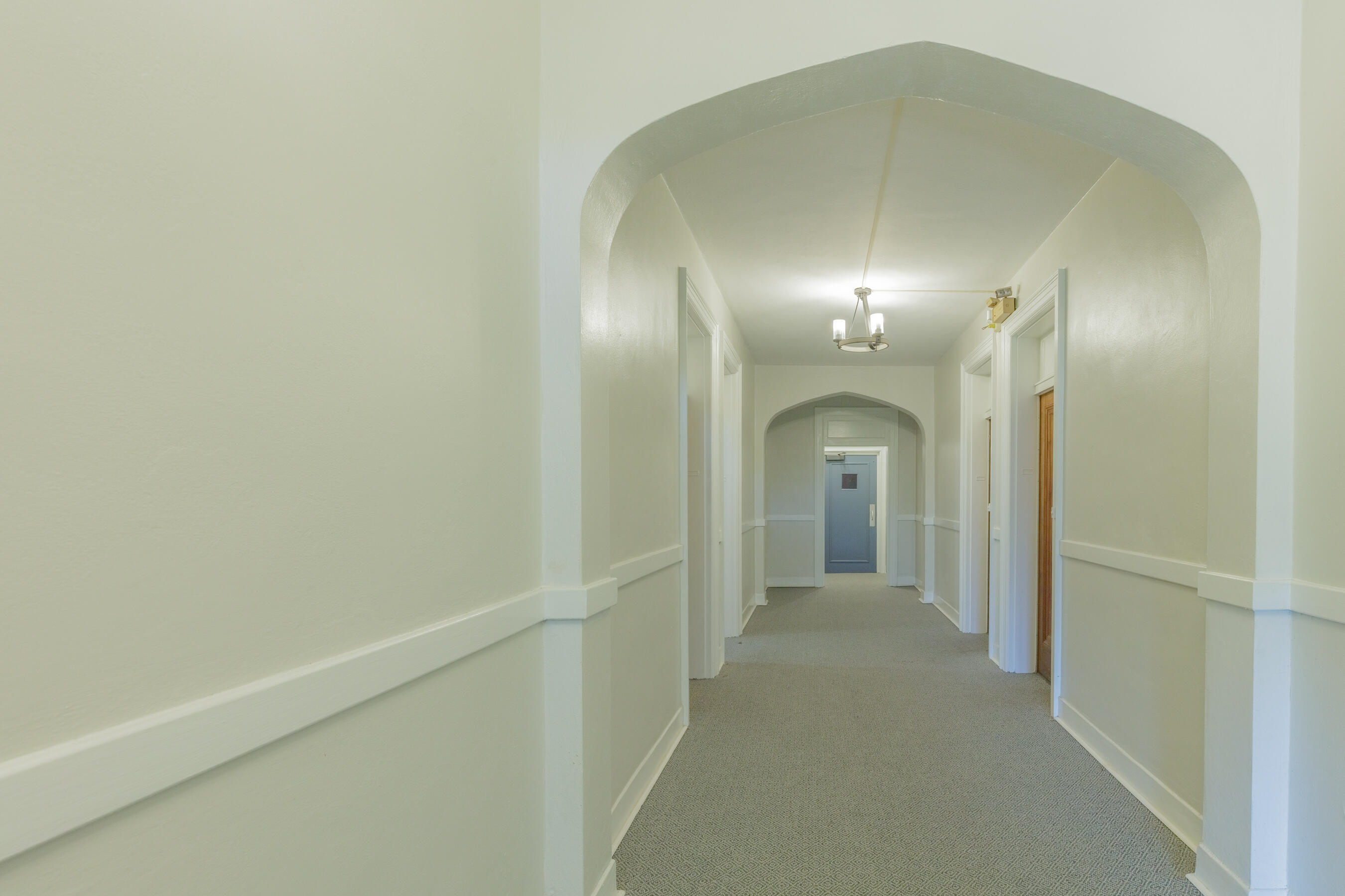 190 N Crest Road, 3