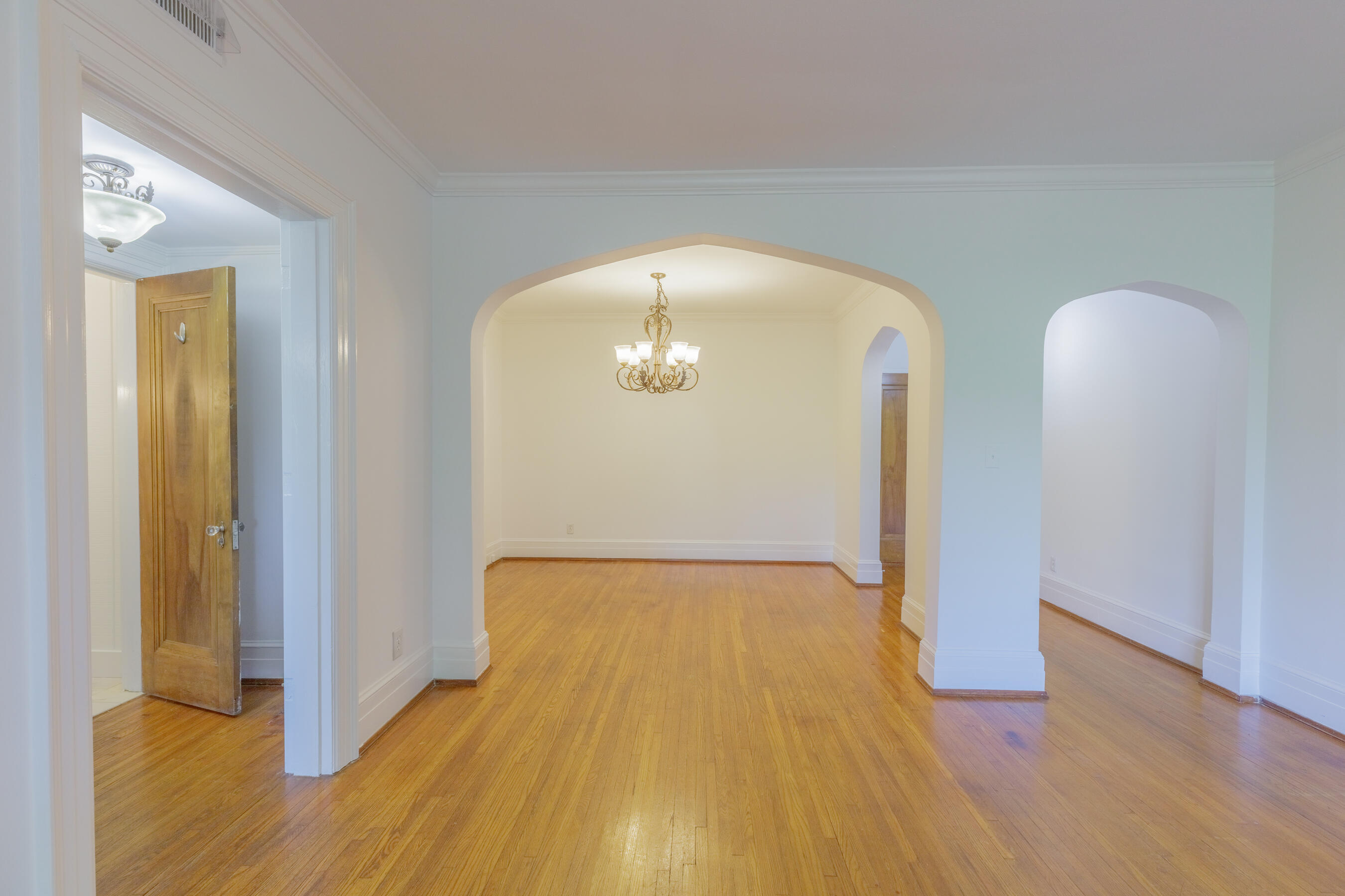 190 N Crest Road, 3