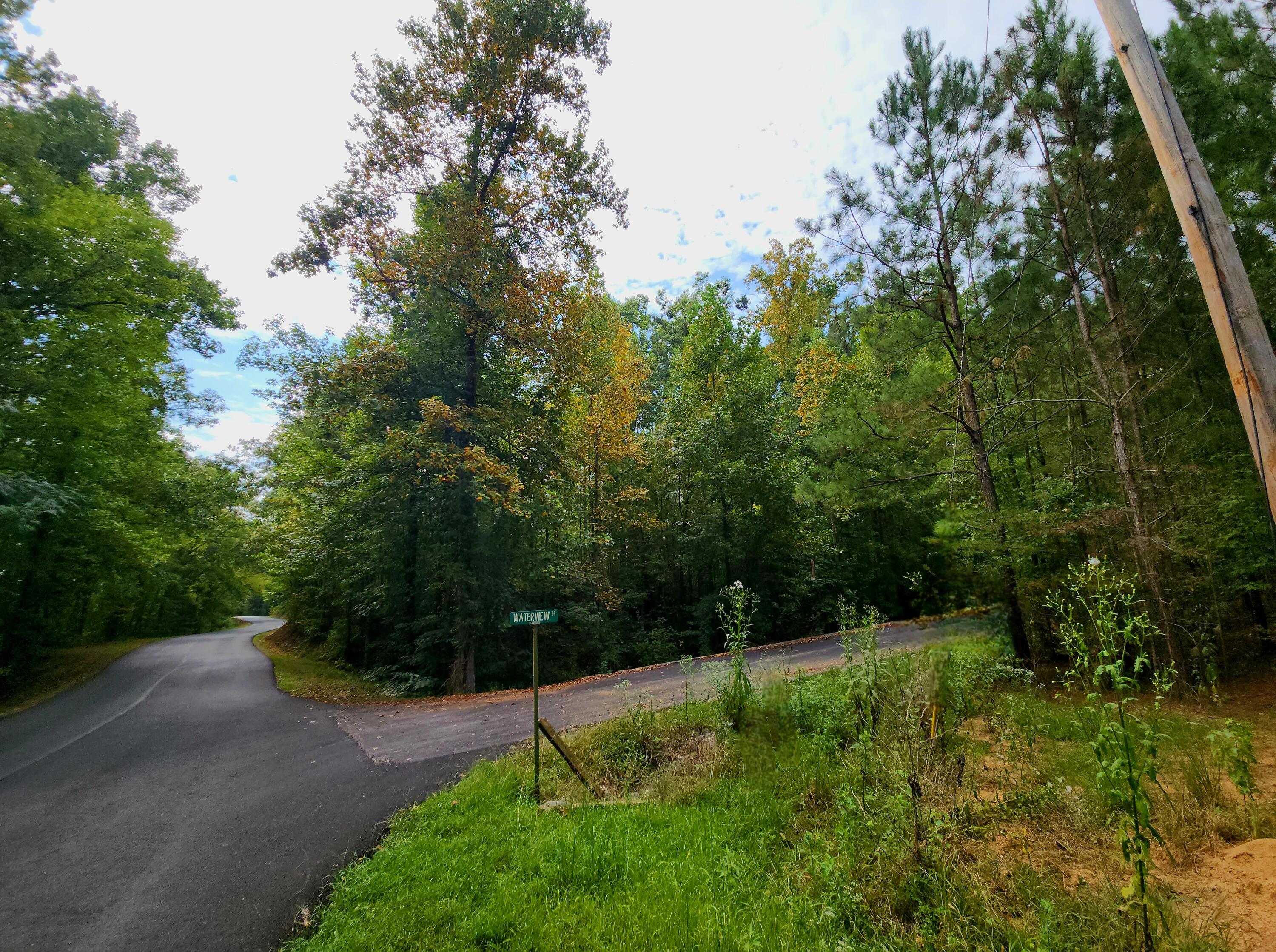 00 Waterview Drive, 17