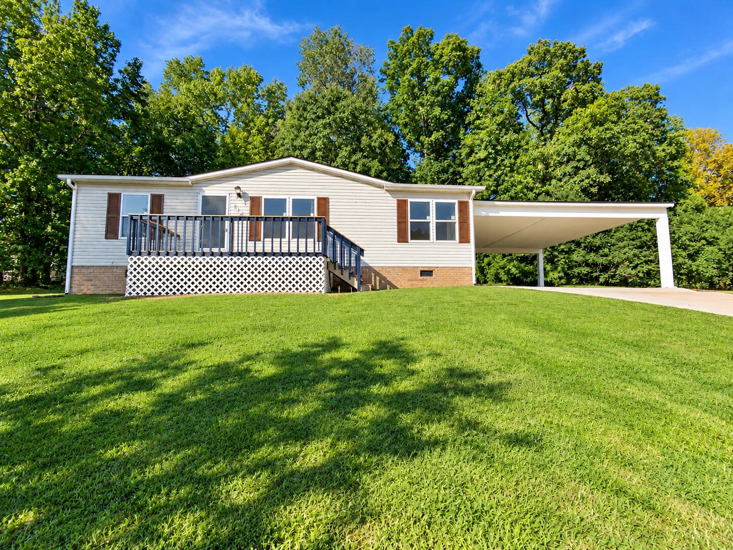210 Betsy Lane