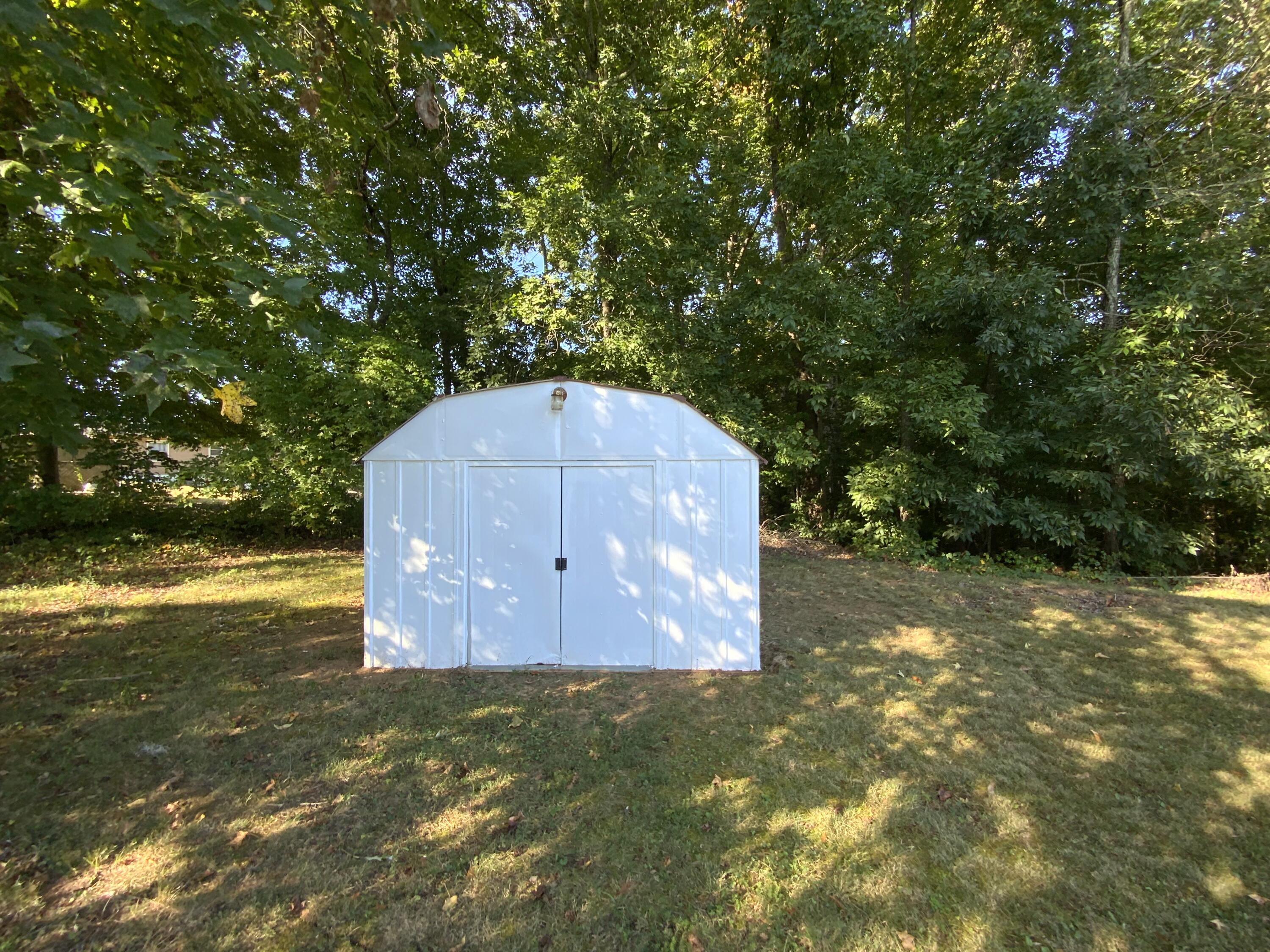 210 Betsy Lane
