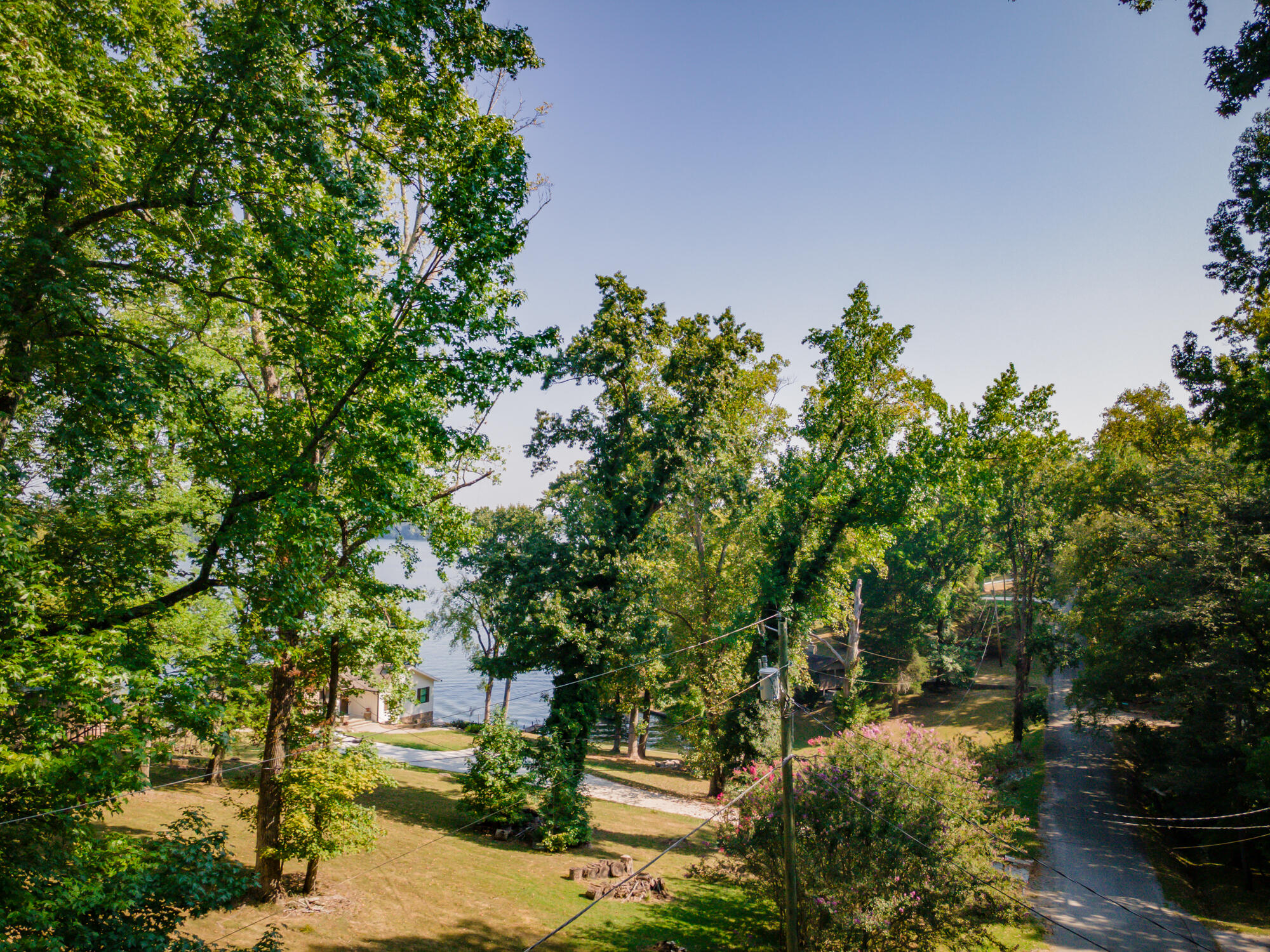 11912 Crestwood Trail