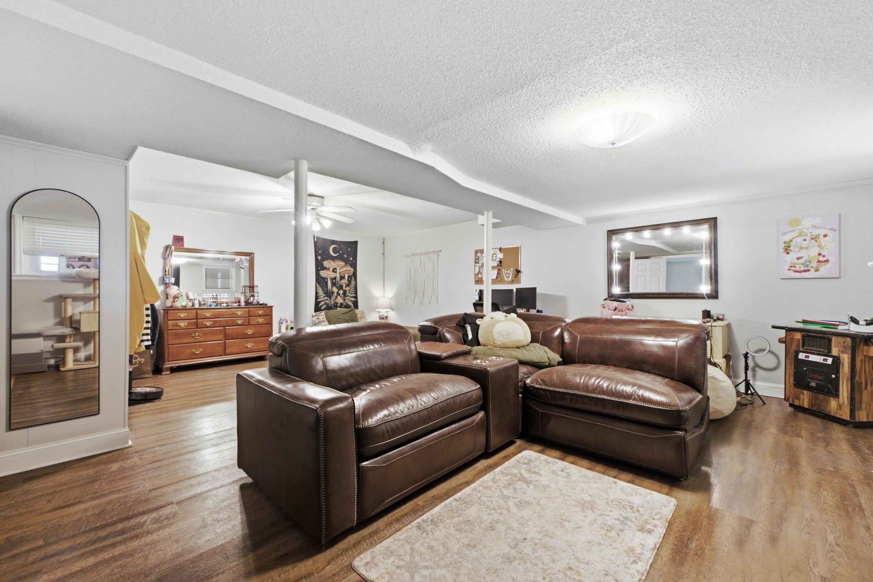 97 Edgewood Circle