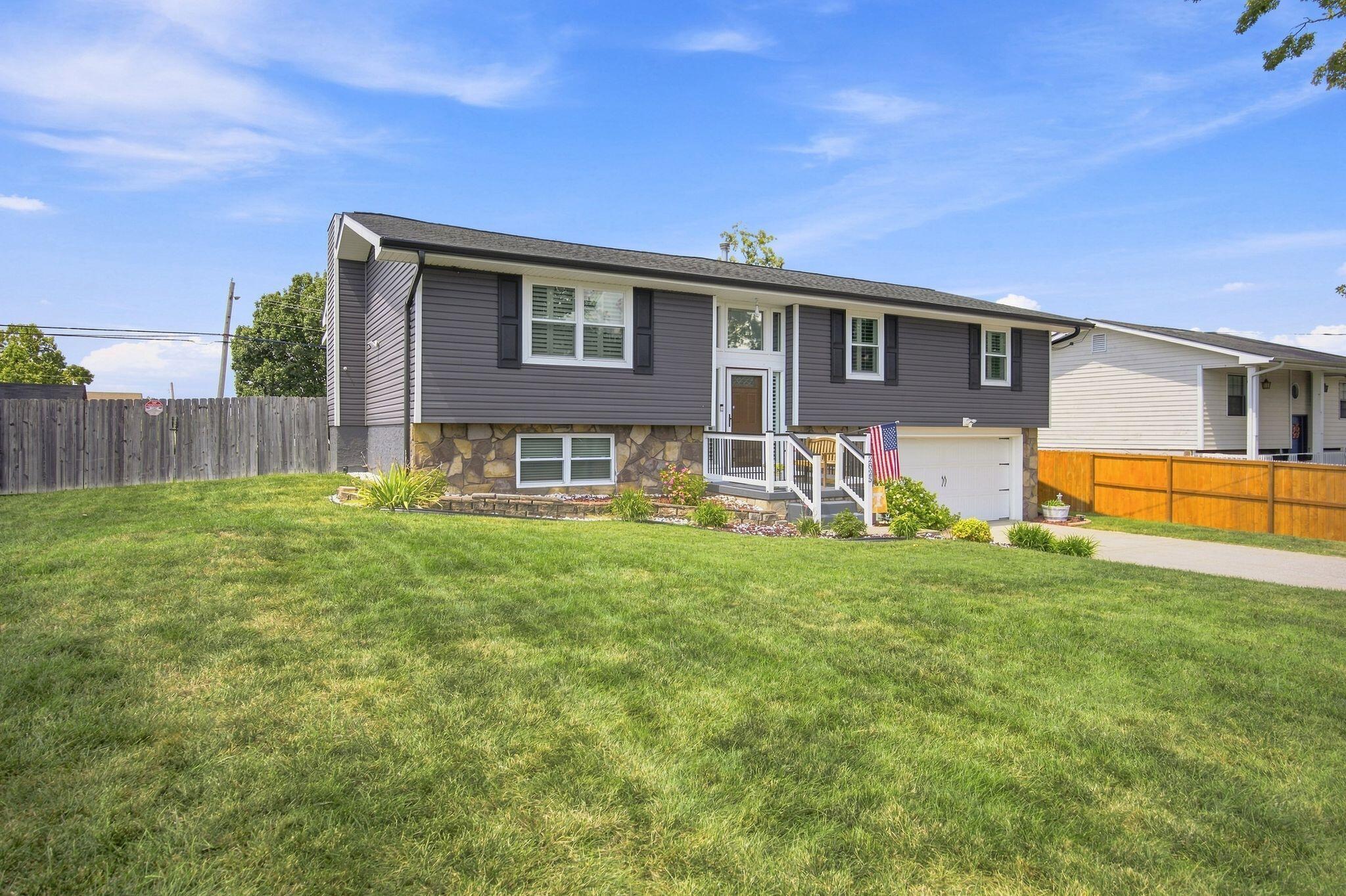 2825 Hidden Trail Lane
