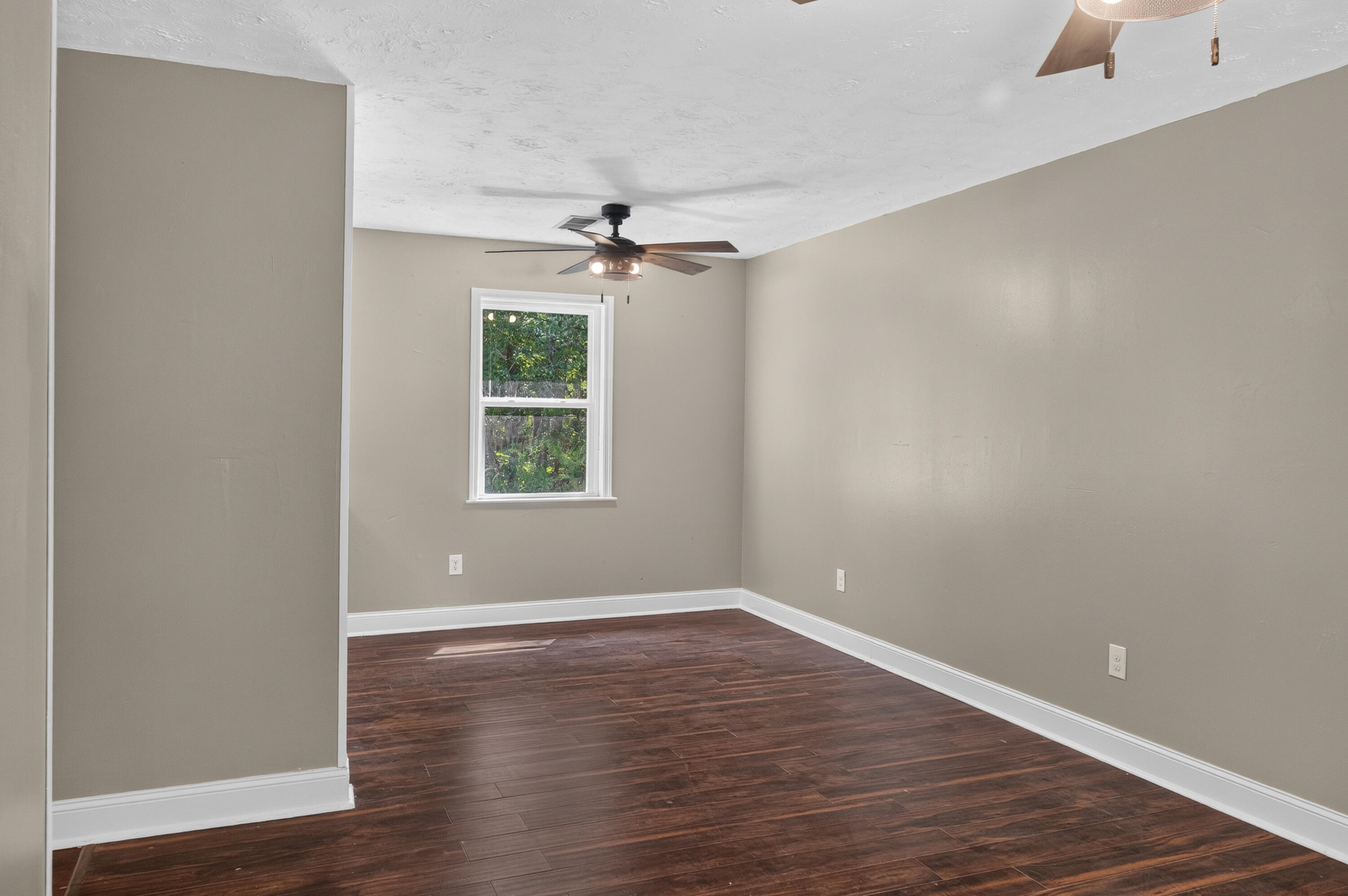 307 N Flora Street, LaFayette