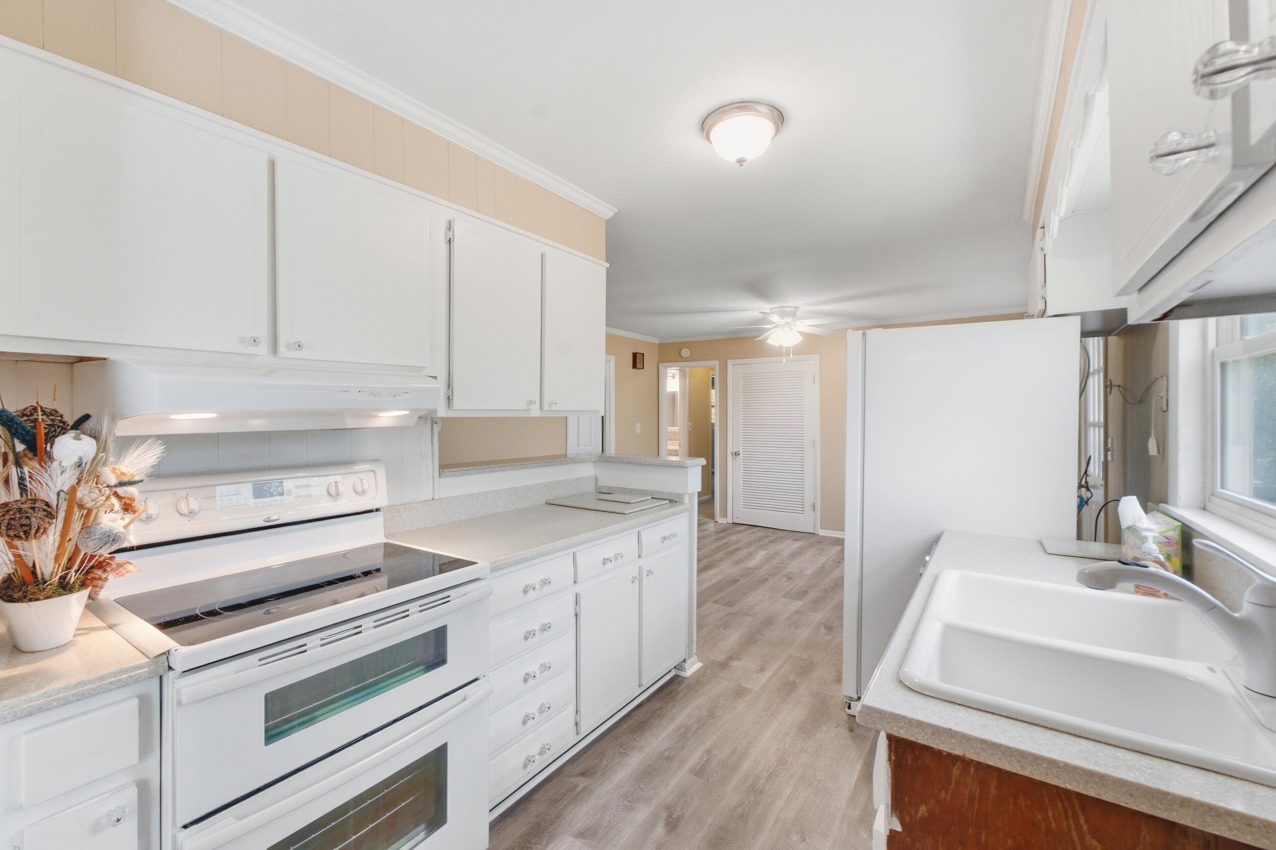 1622 Fernwood Circle
