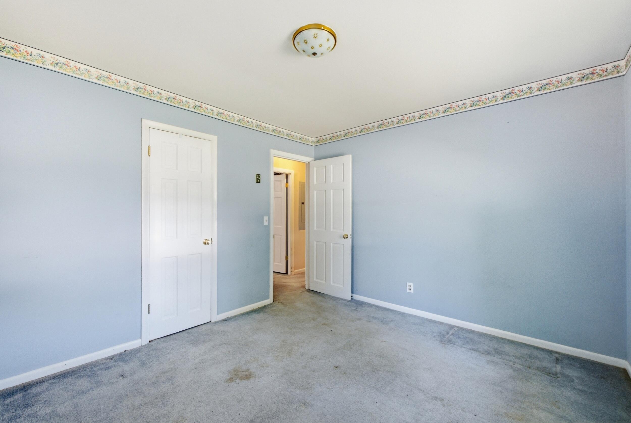 1622 Fernwood Circle