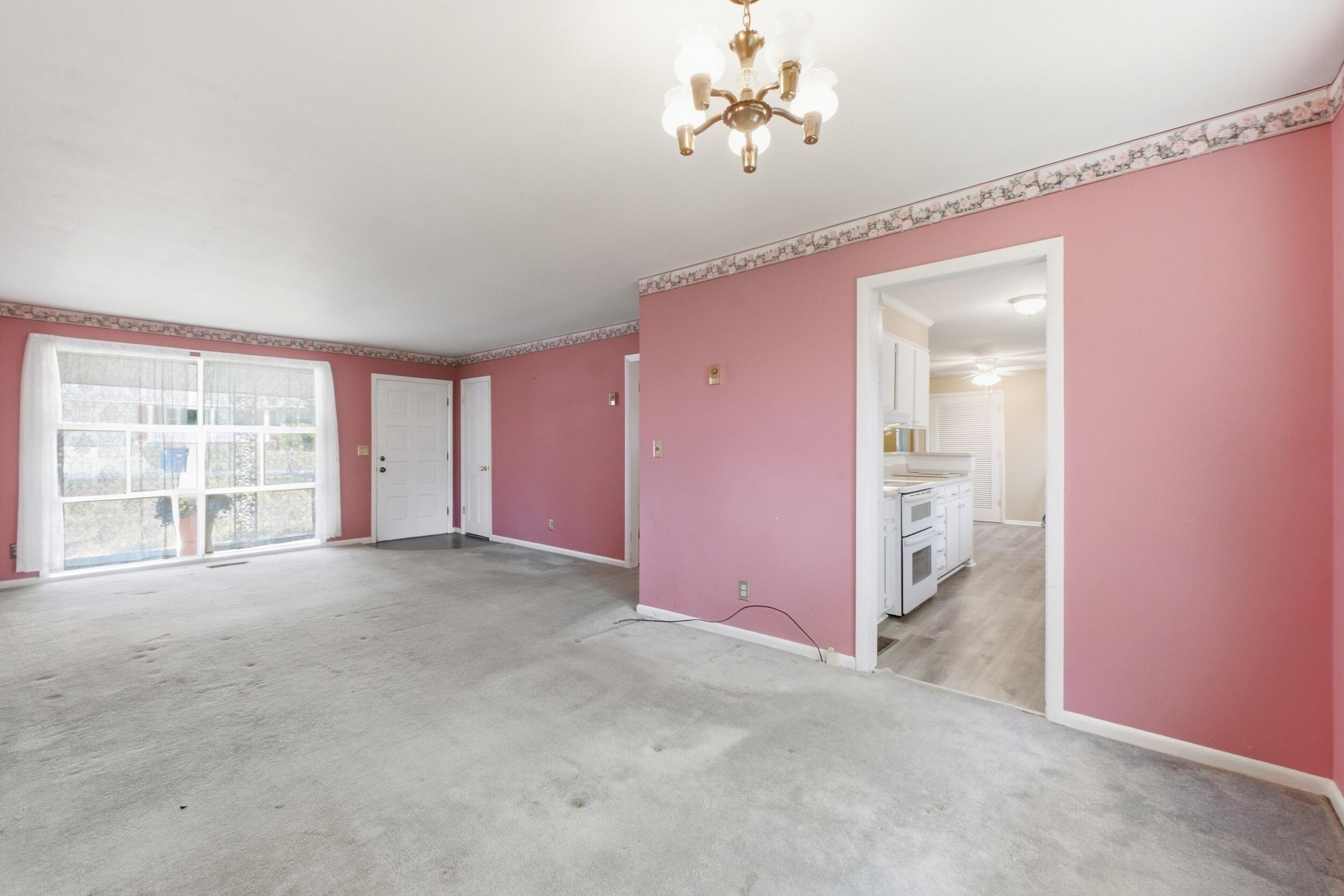 1622 Fernwood Circle