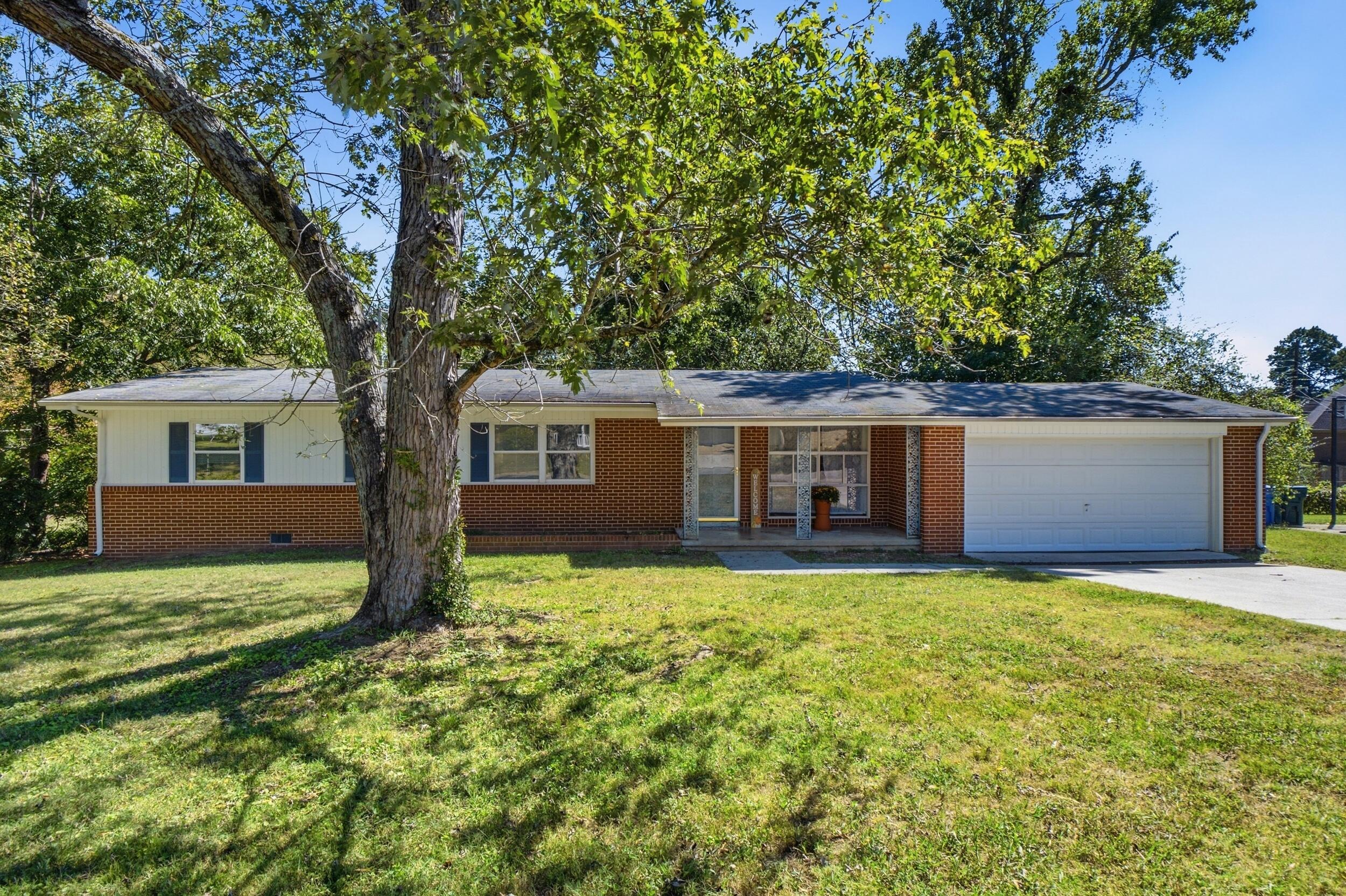 1622 Fernwood Circle