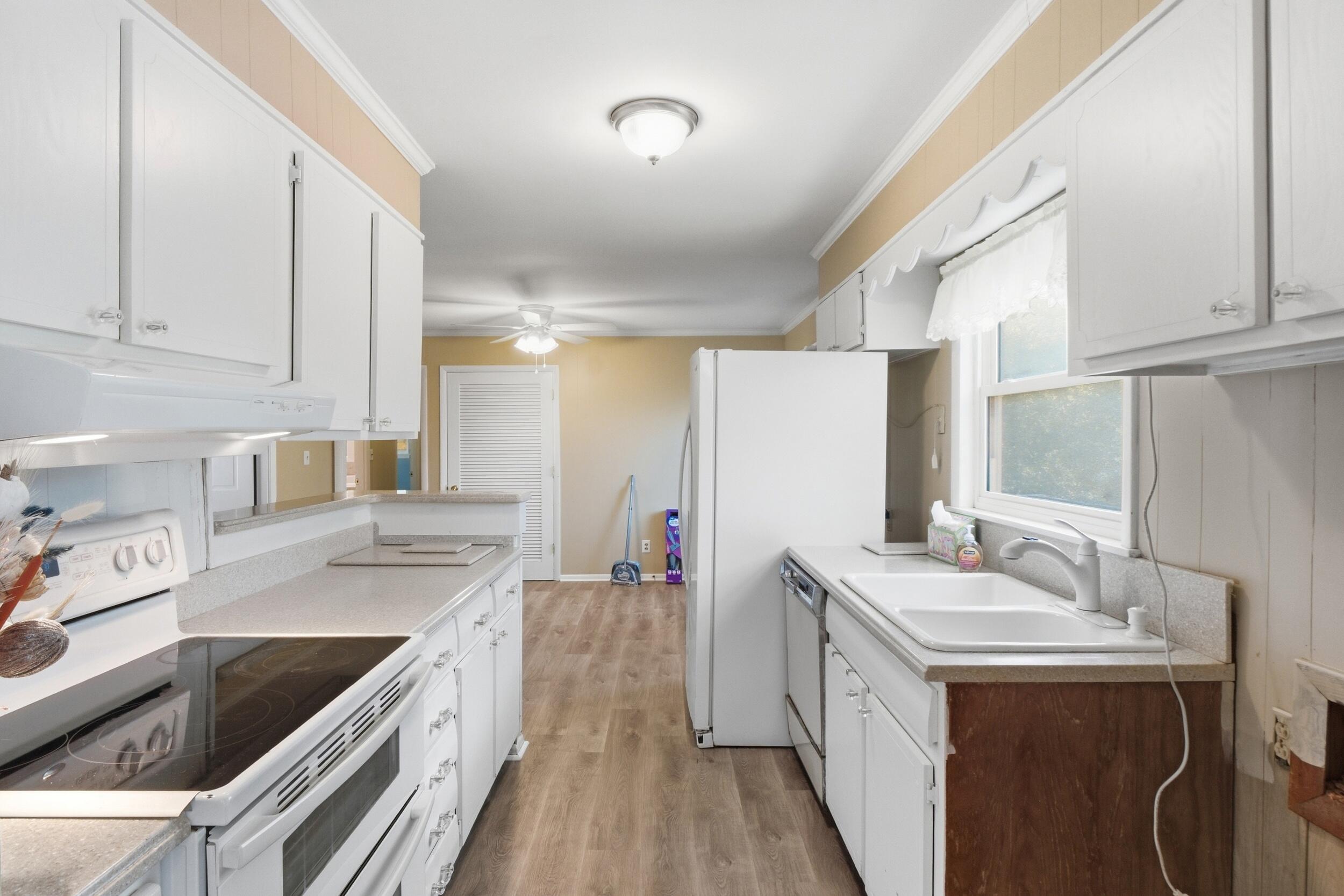 1622 Fernwood Circle