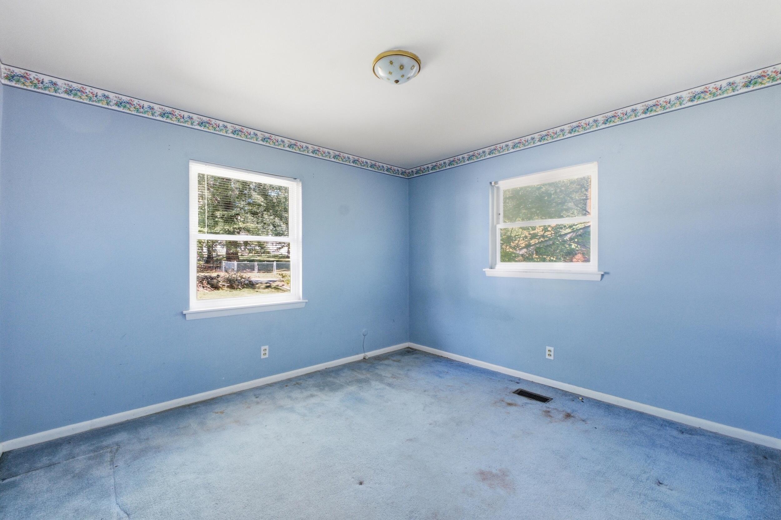 1622 Fernwood Circle