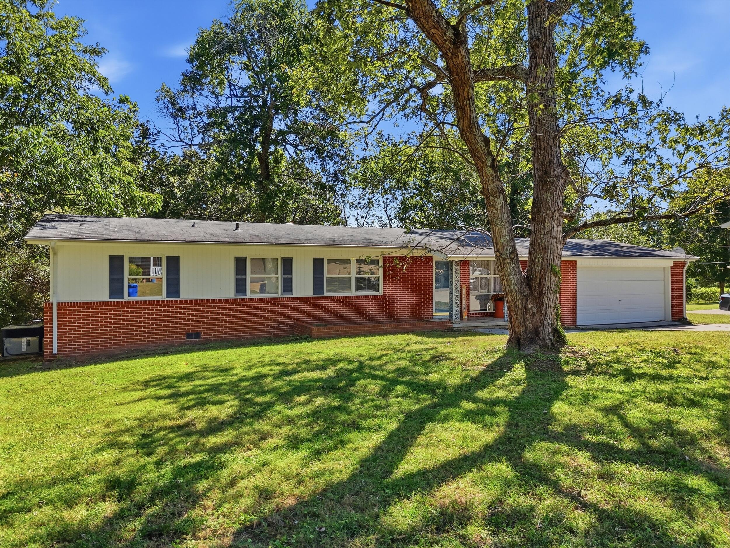 1622 Fernwood Circle