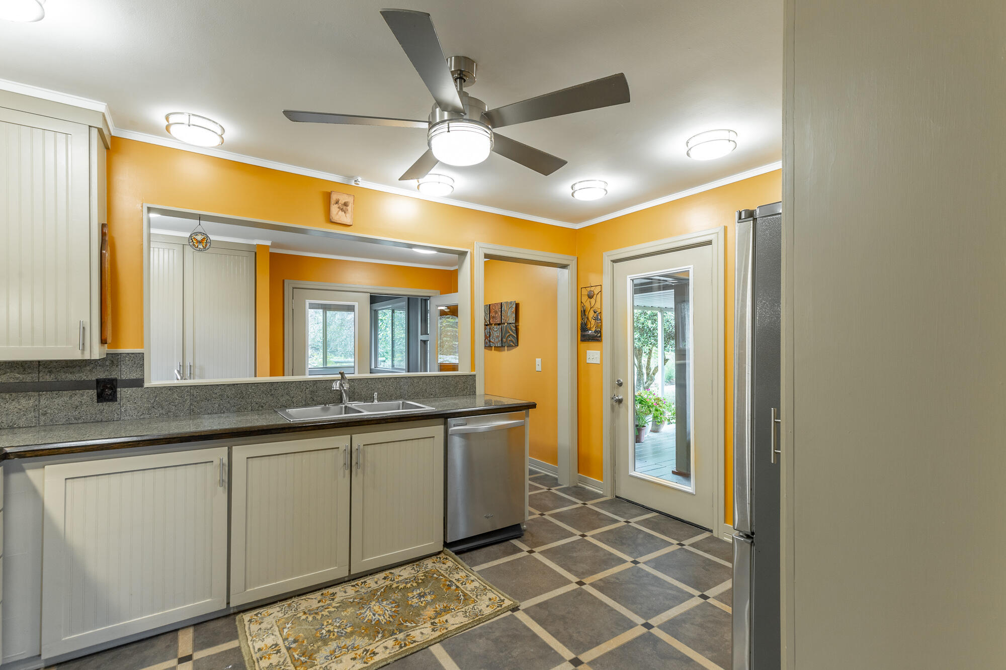 364 John Thompson Road