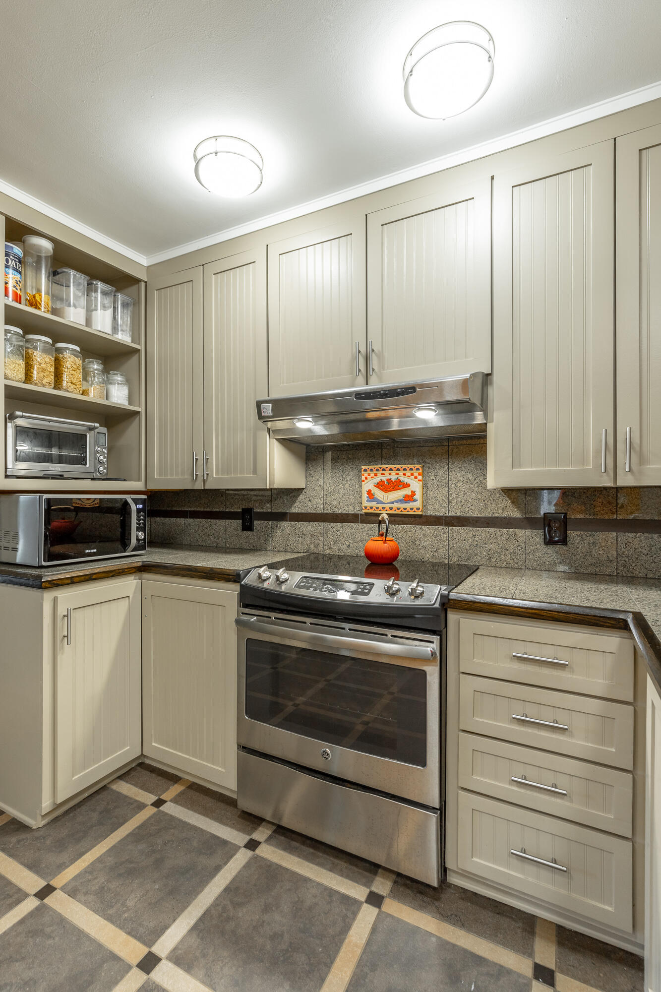 364 John Thompson Road
