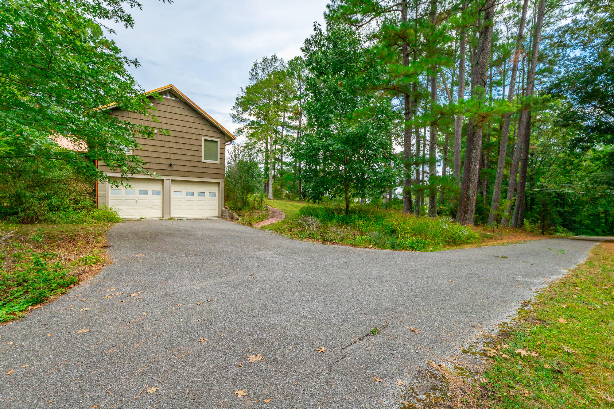364 John Thompson Road
