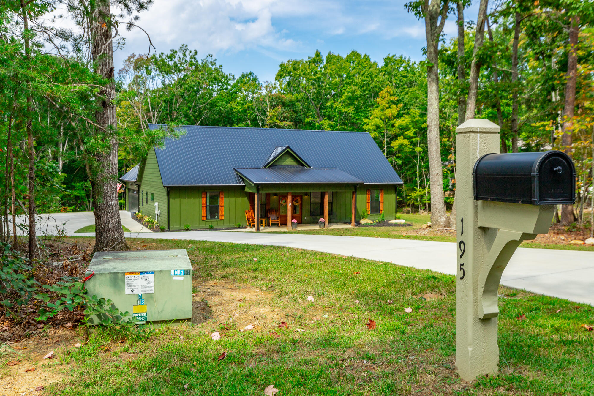 195 N Stewart Lane