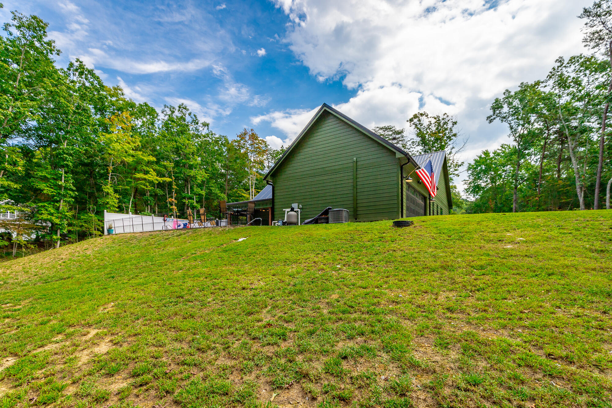 195 N Stewart Lane