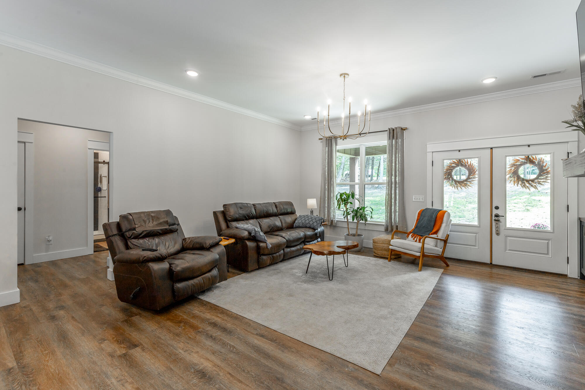 195 N Stewart Lane