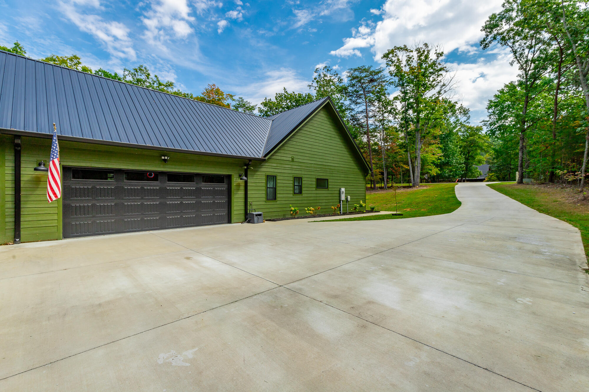 195 N Stewart Lane