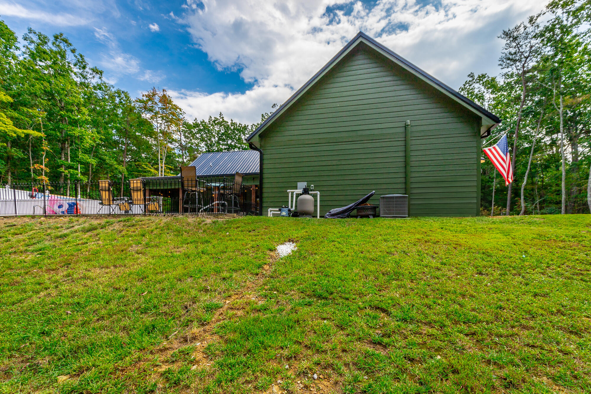 195 N Stewart Lane