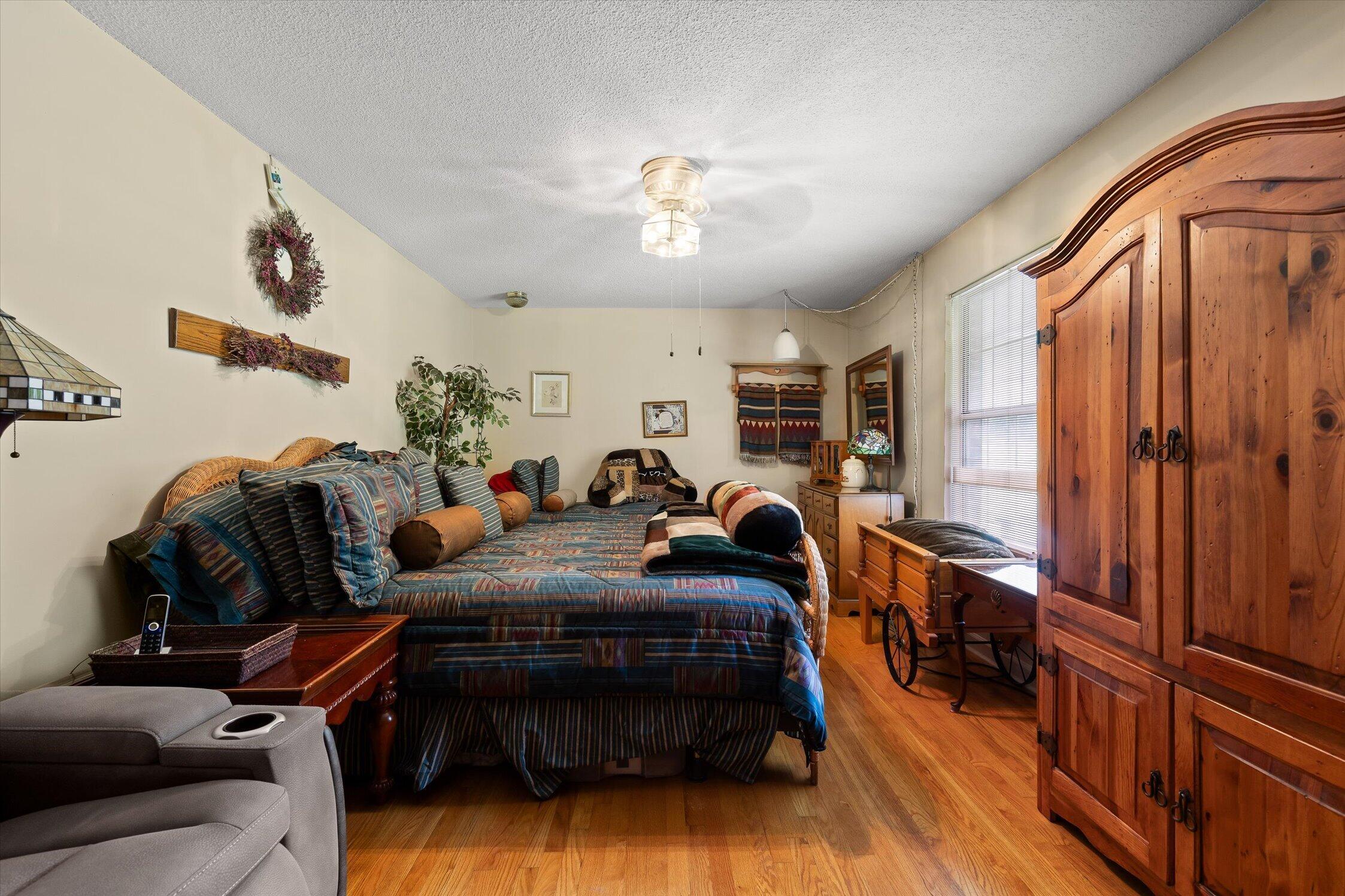 5652 Old Hunter Road