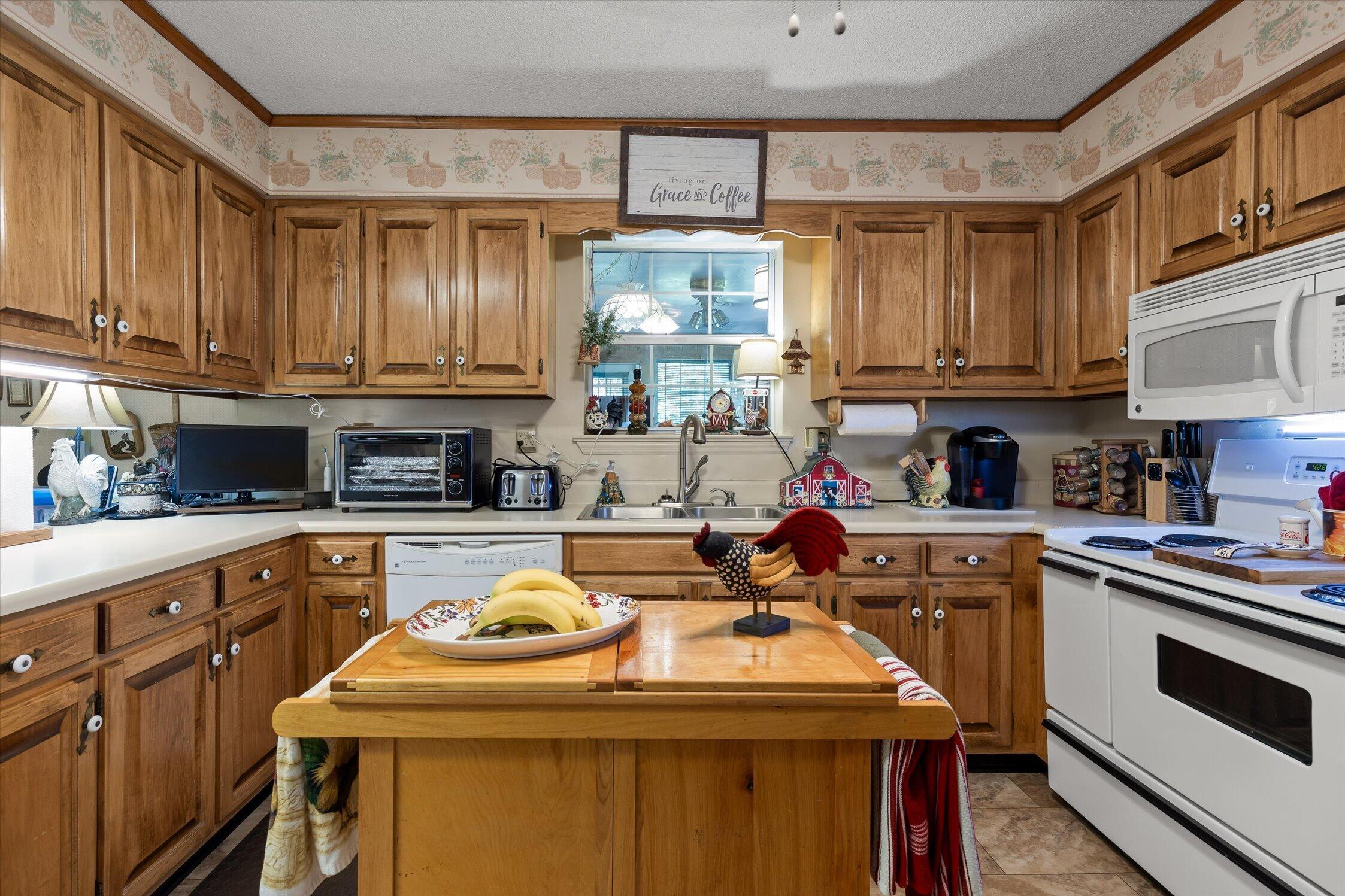 5652 Old Hunter Road
