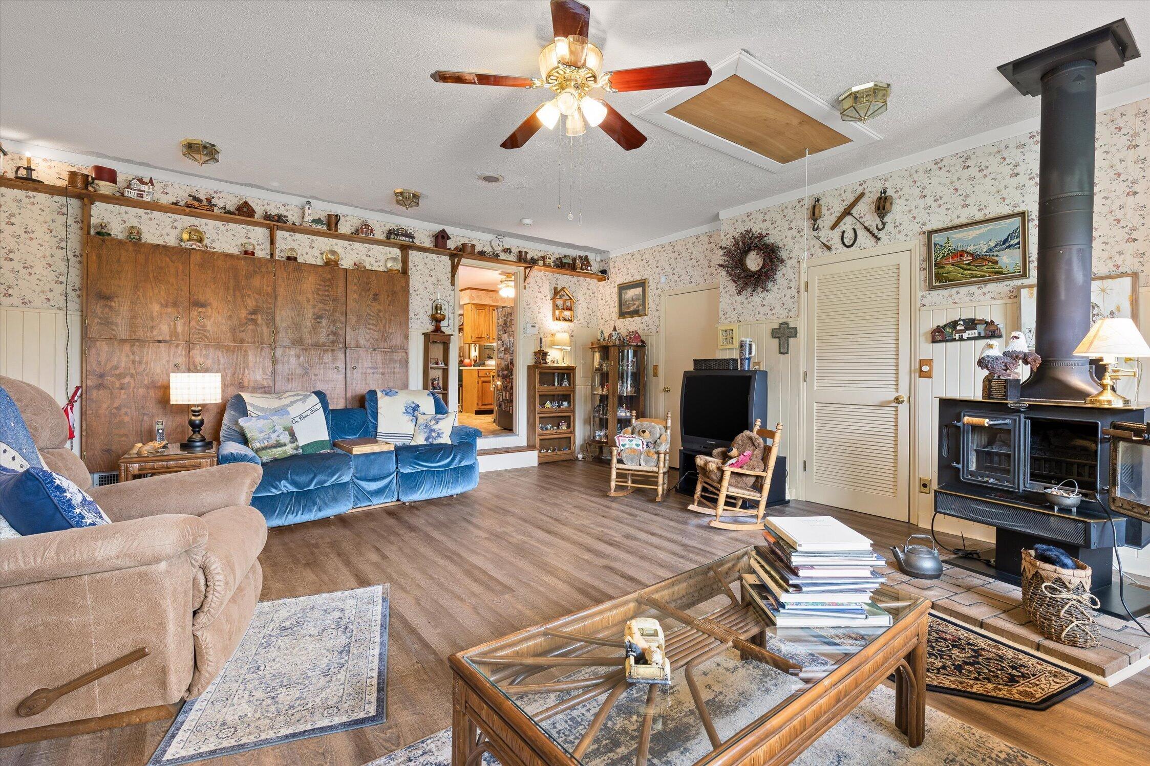 5652 Old Hunter Road