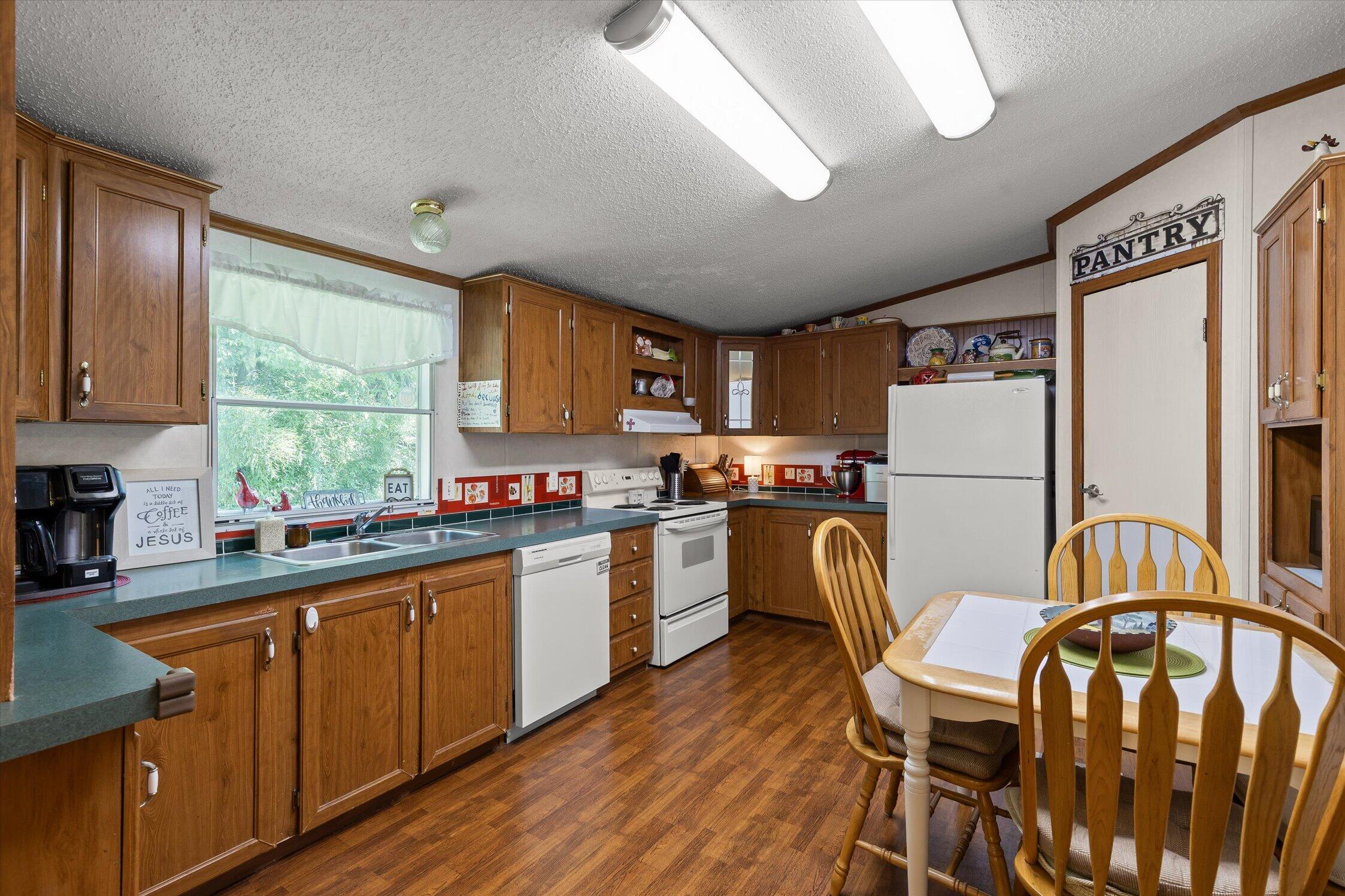 5652 Old Hunter Road