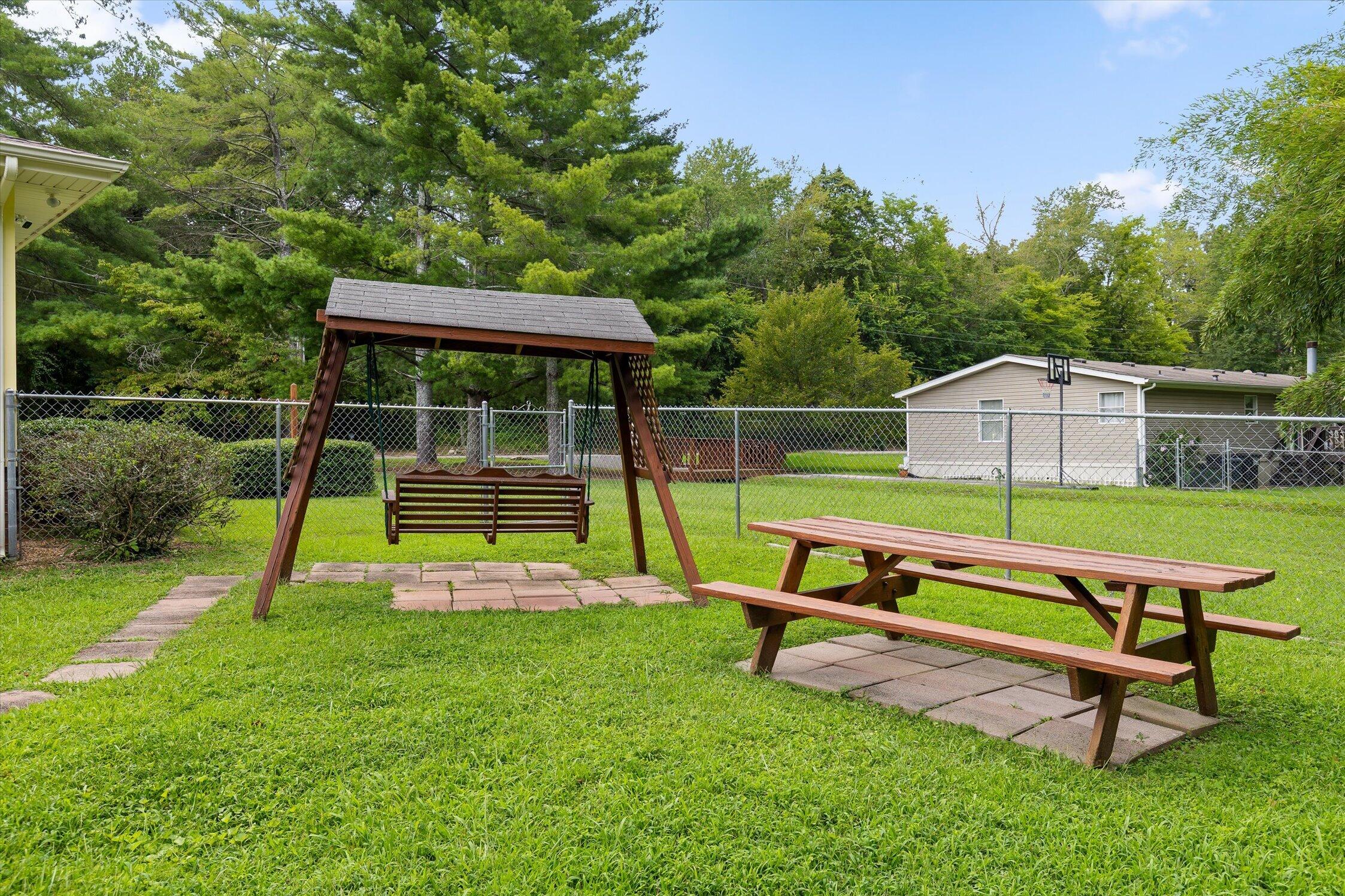 5652 Old Hunter Road