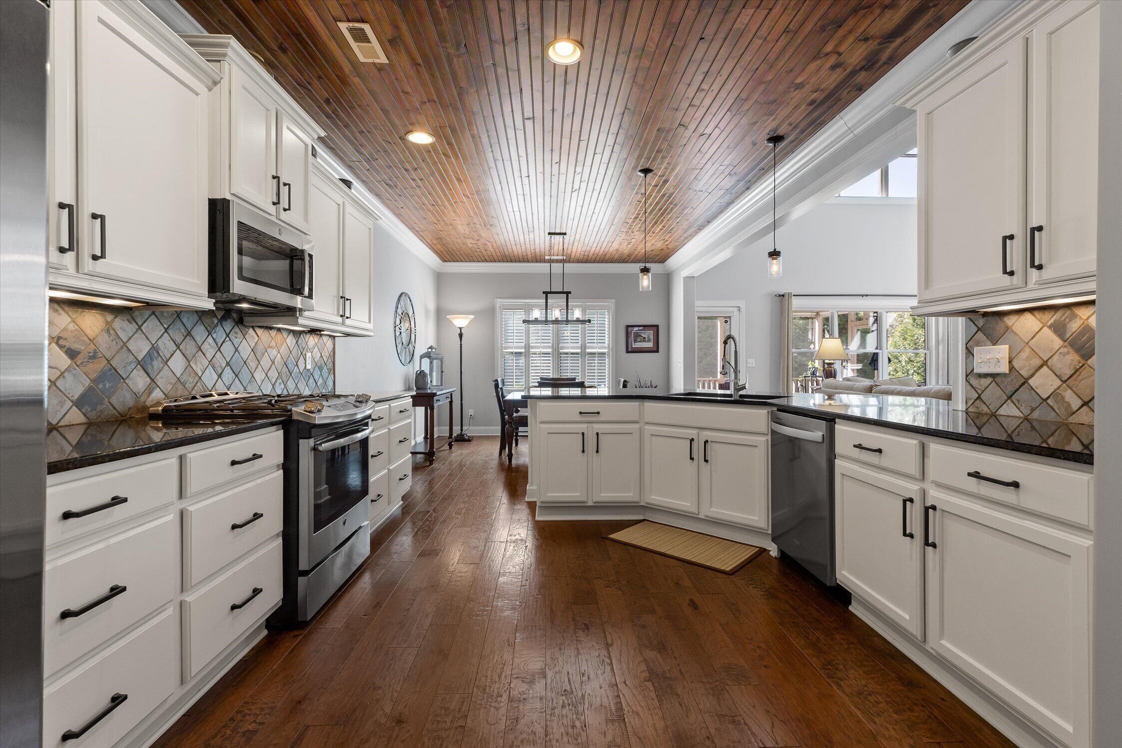 866 Deer Valley Drive
