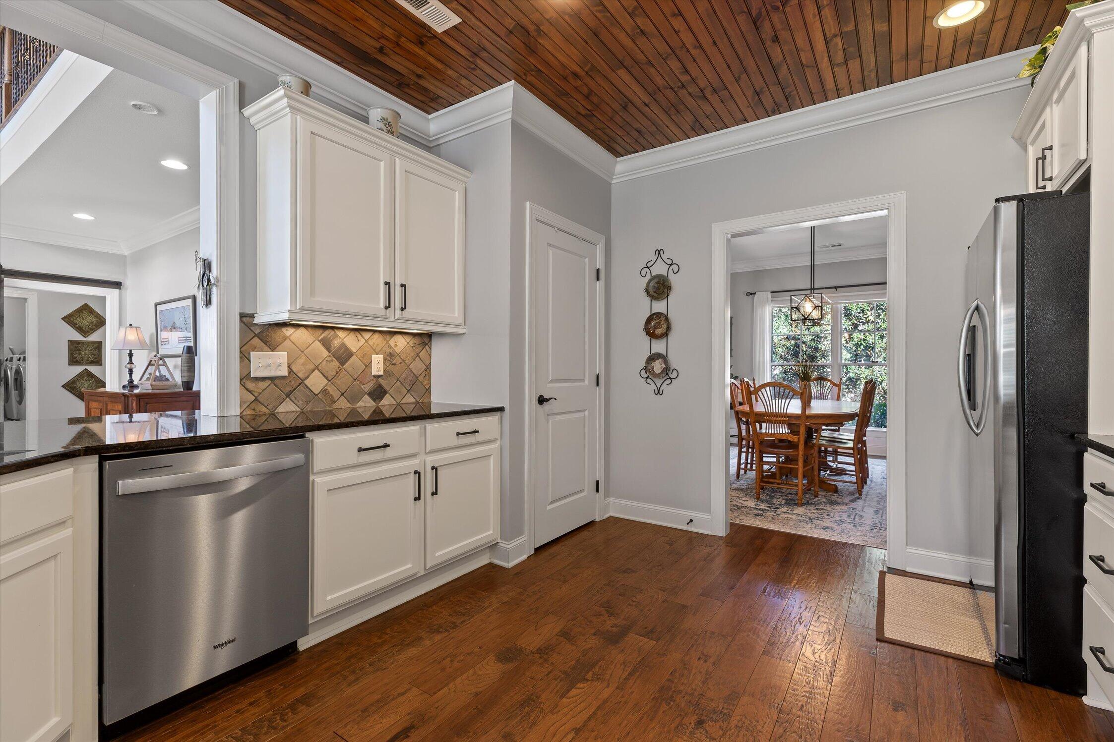 866 Deer Valley Drive