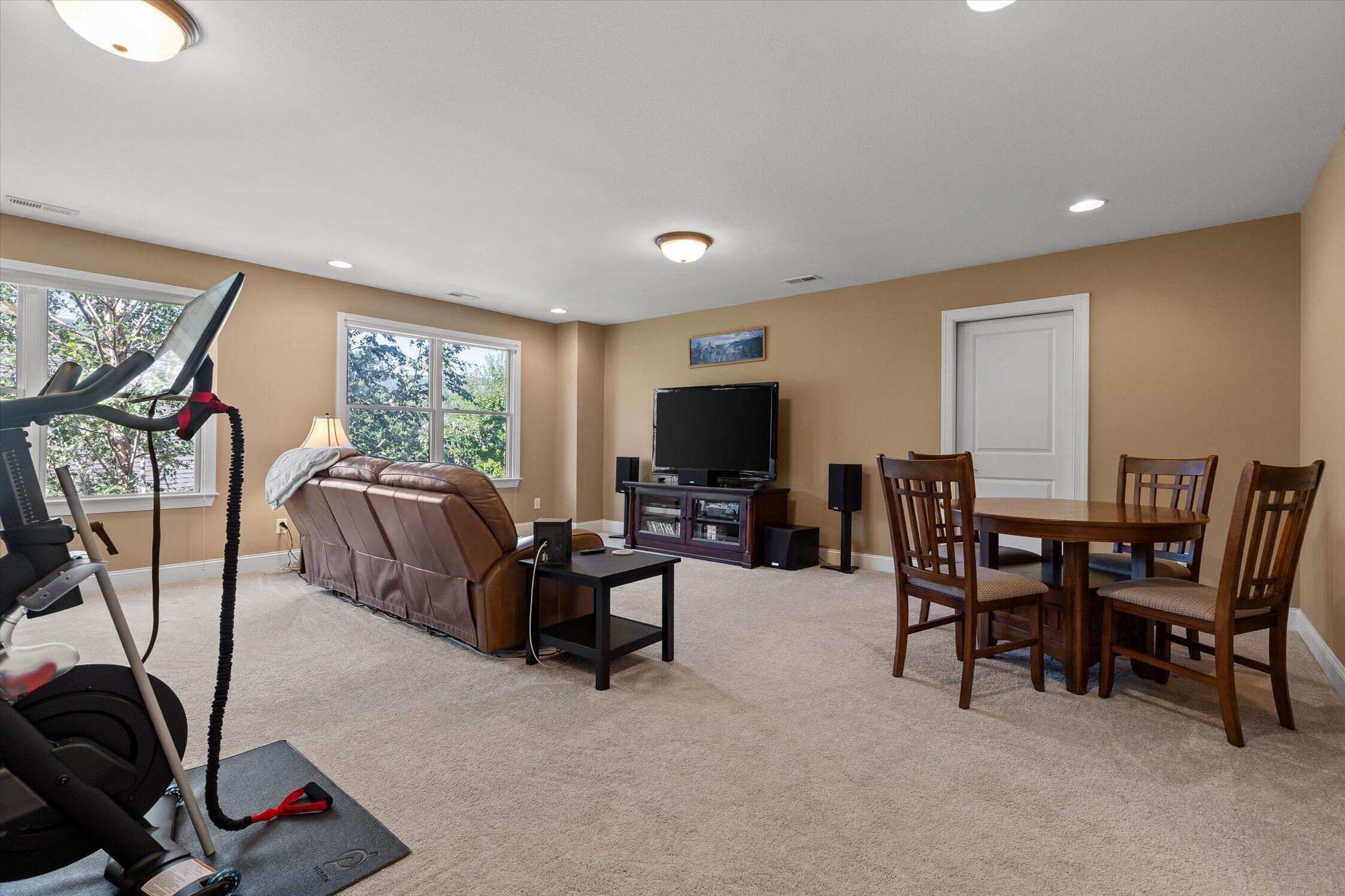 866 Deer Valley Drive
