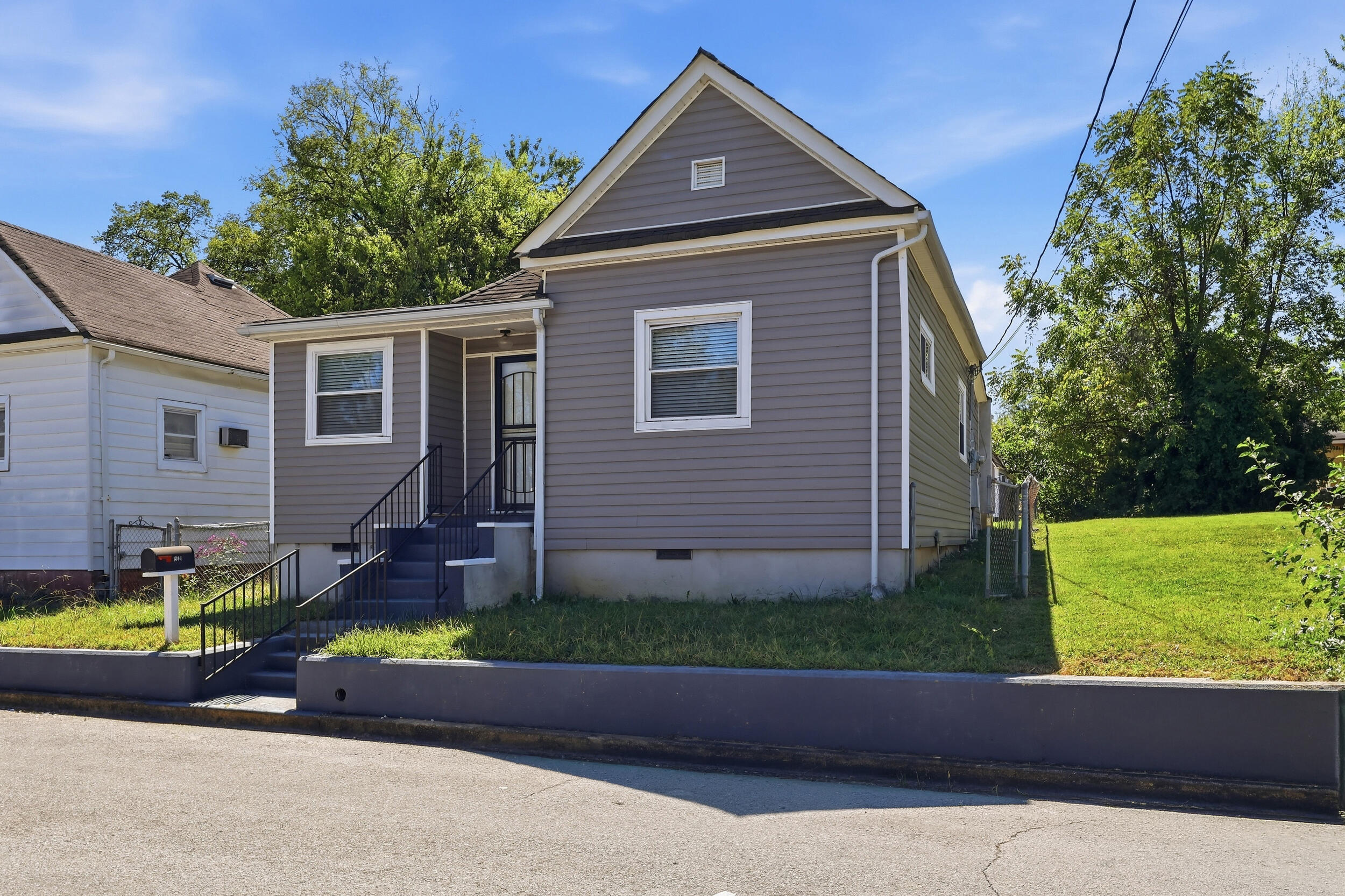 1908 Cleveland Avenue