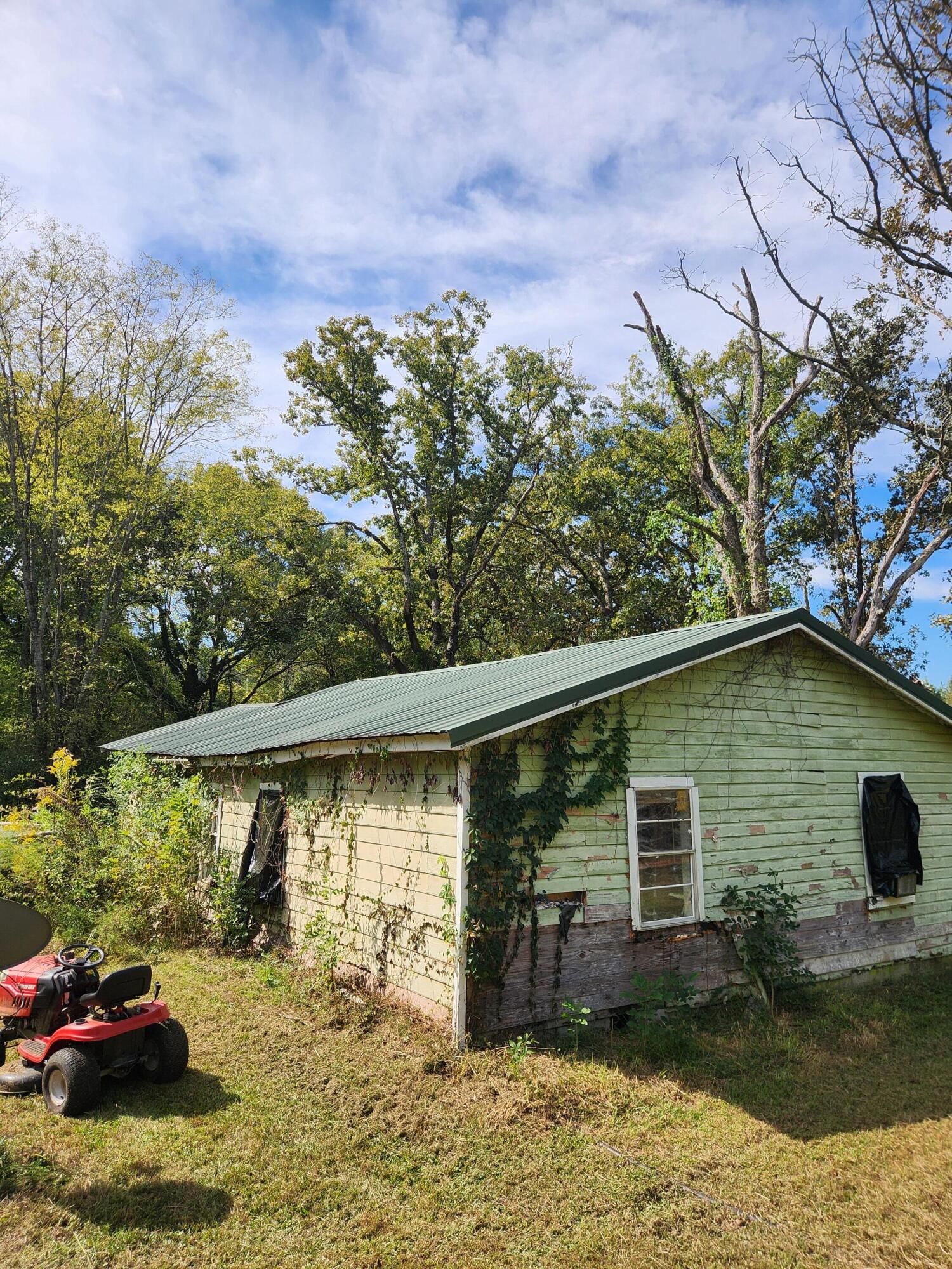 814 Saddle Club Road