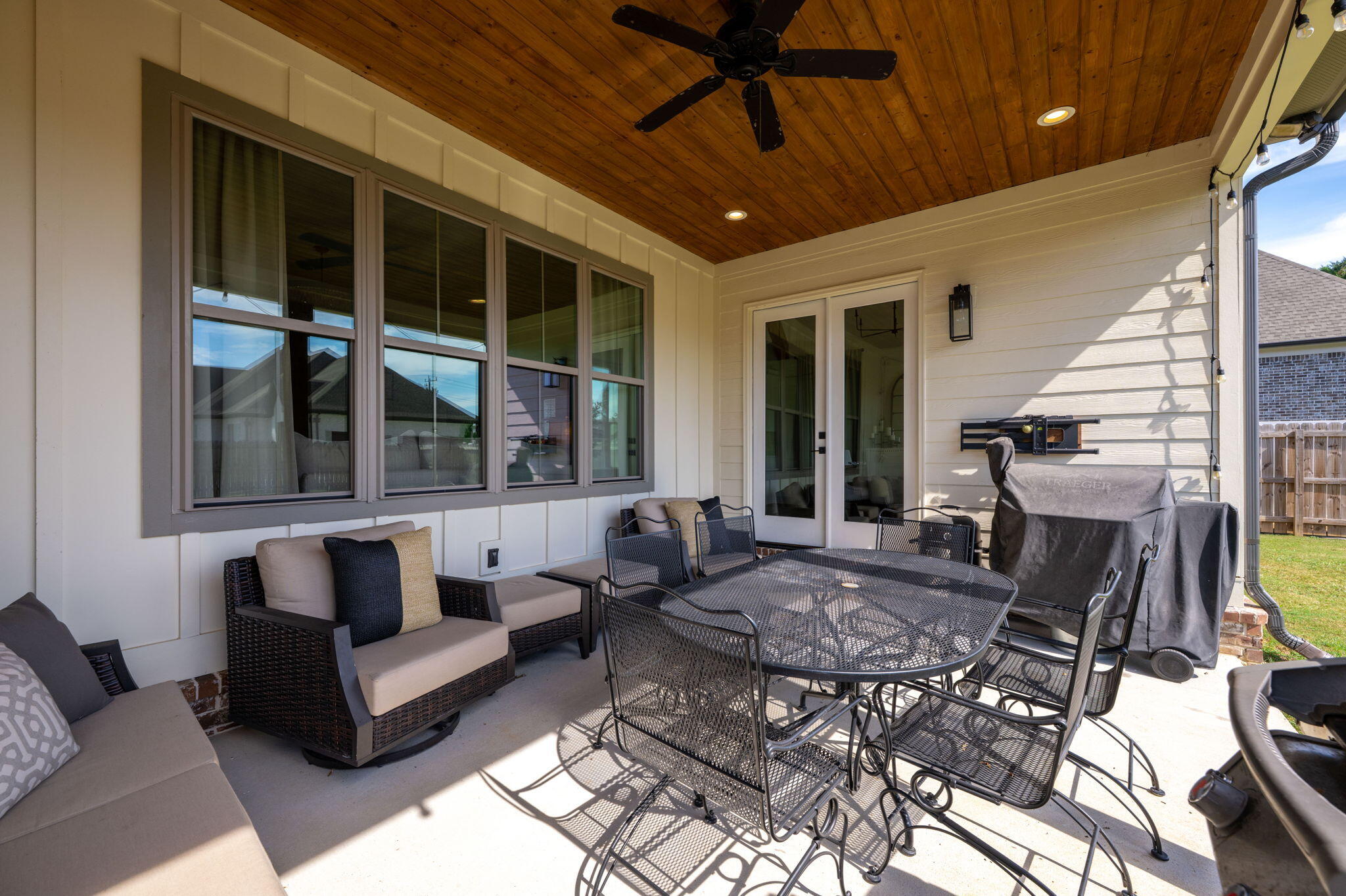 6822 Bacon Lane