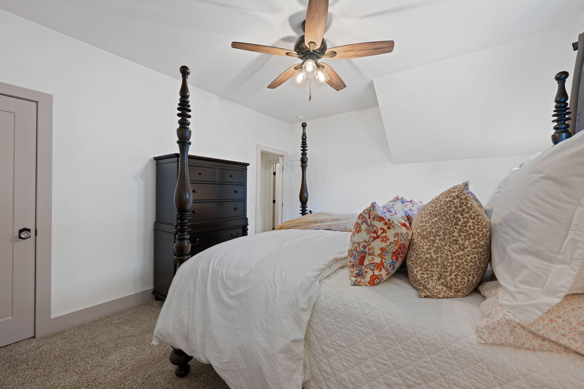 6822 Bacon Lane