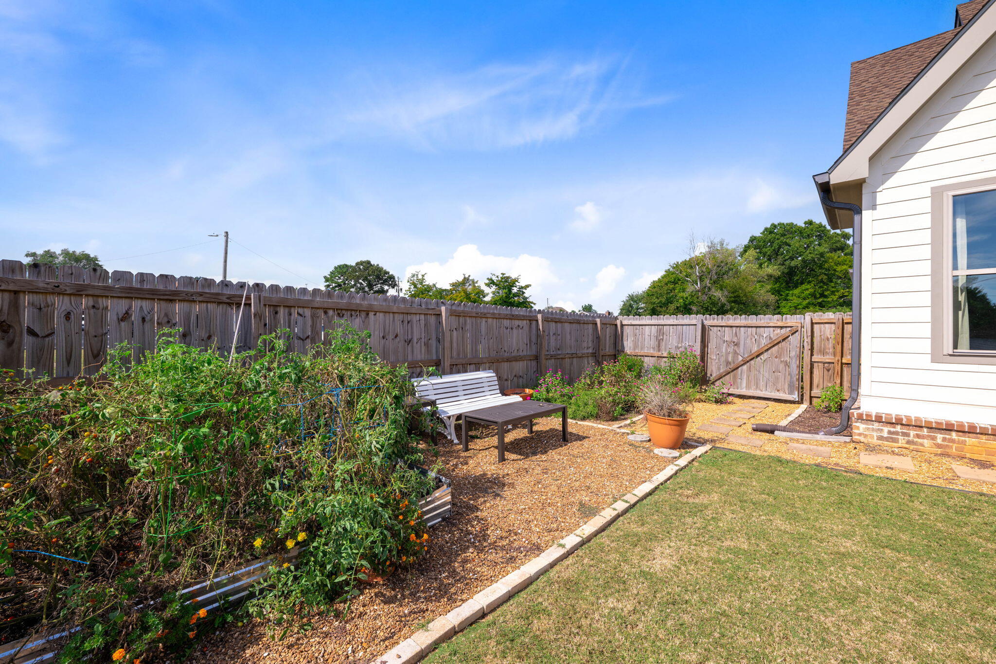 6822 Bacon Lane