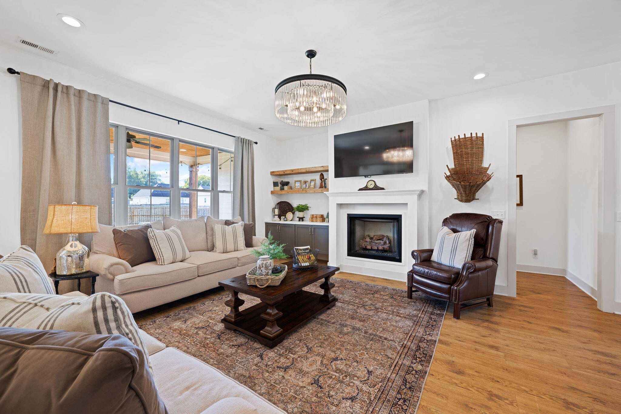 6822 Bacon Lane