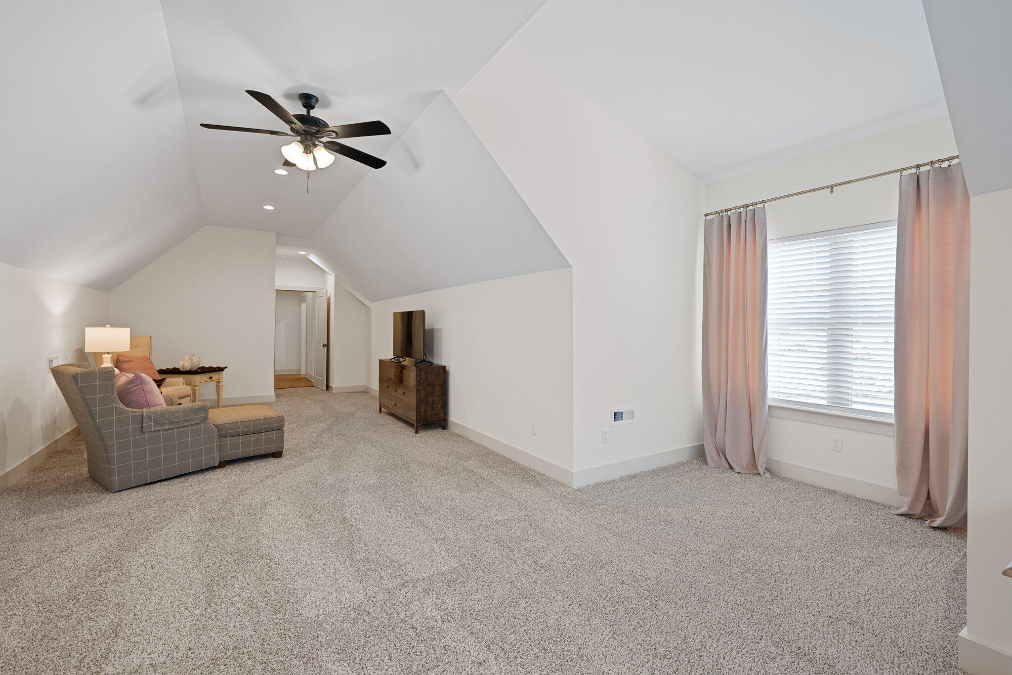 6822 Bacon Lane