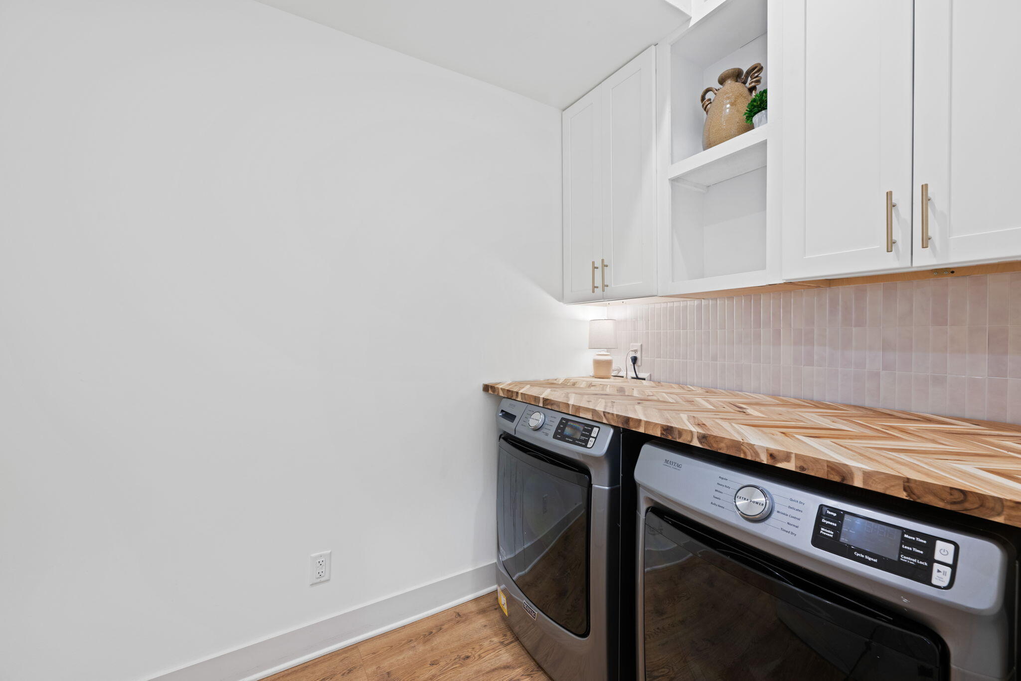 6822 Bacon Lane