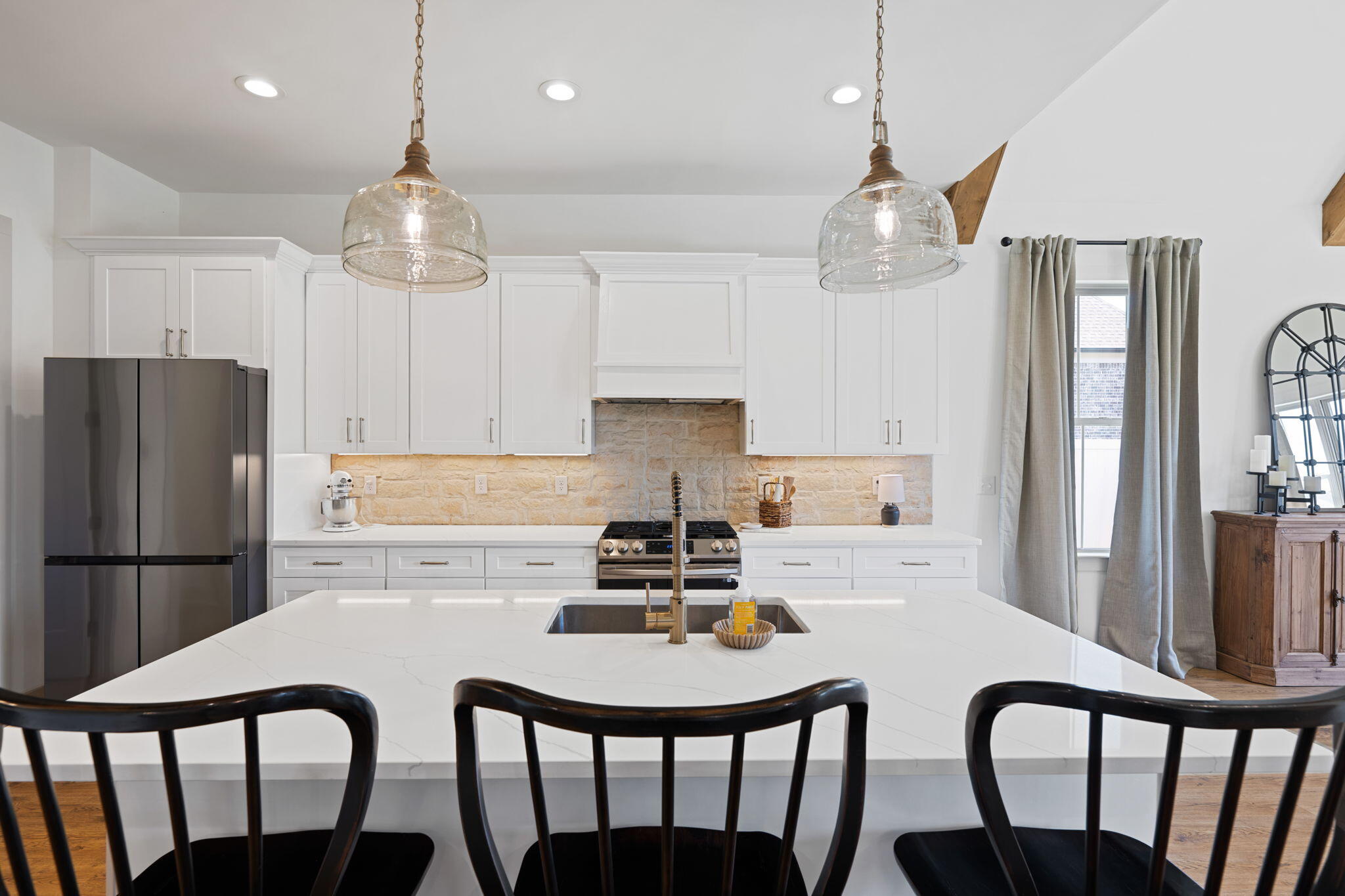 6822 Bacon Lane