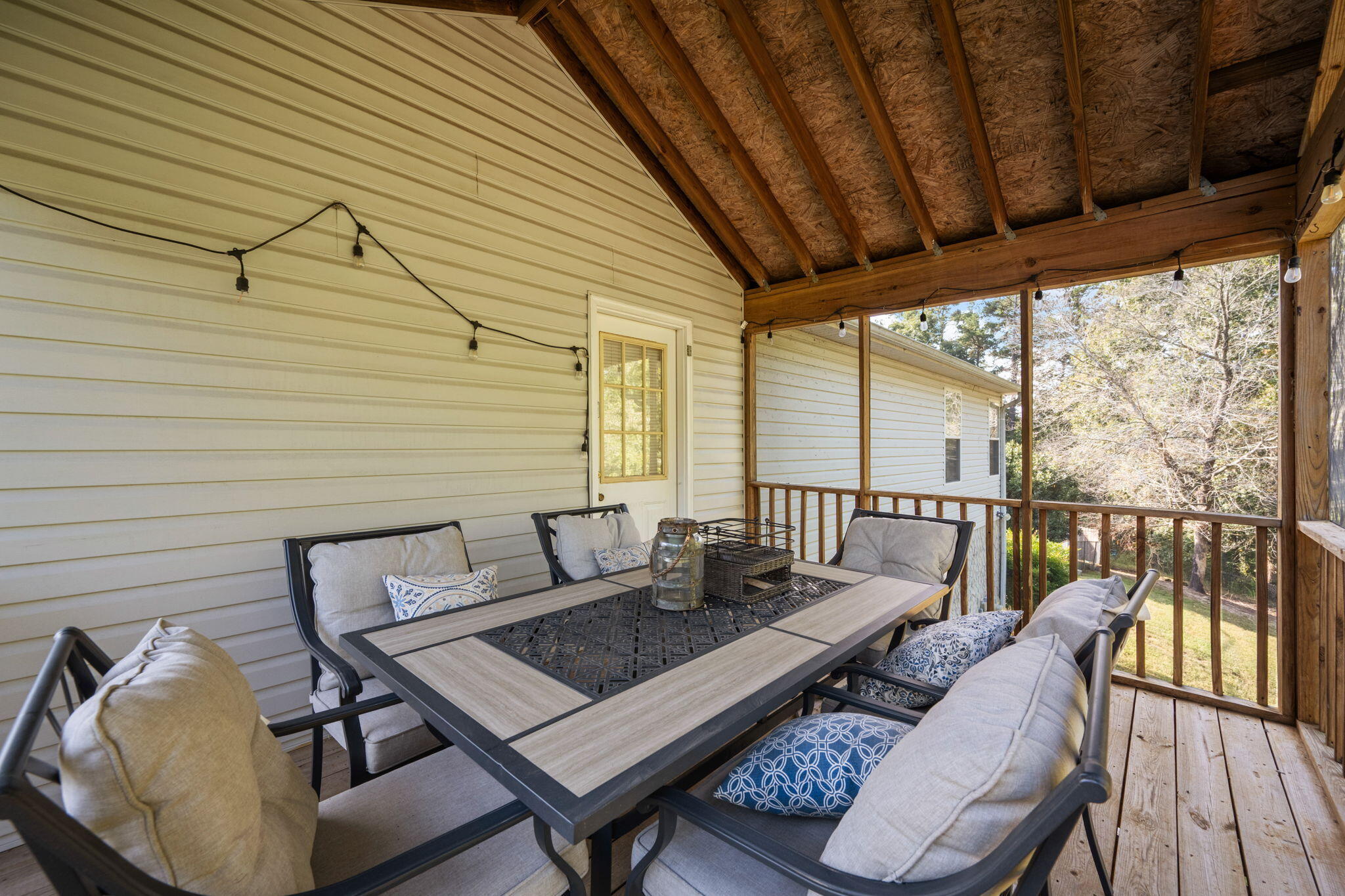 9038 Faith Hill Lane