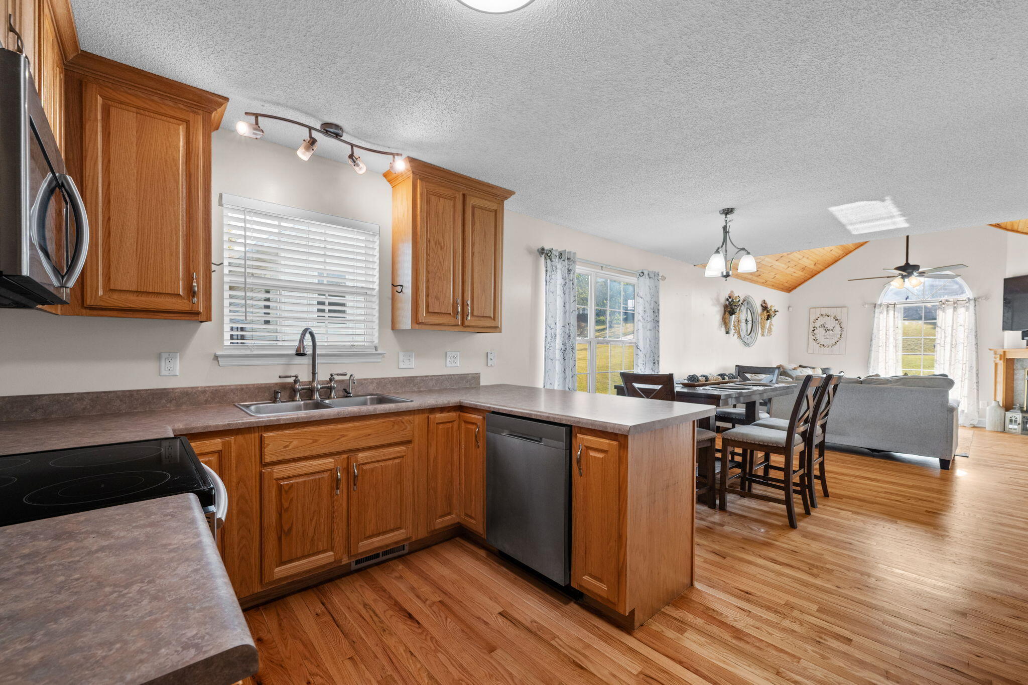 9038 Faith Hill Lane