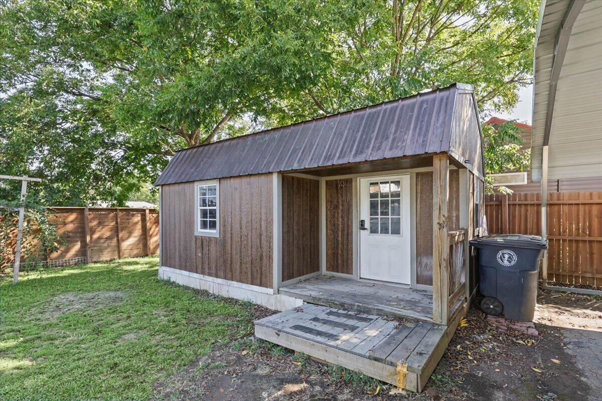 1236 S Seminole Drive