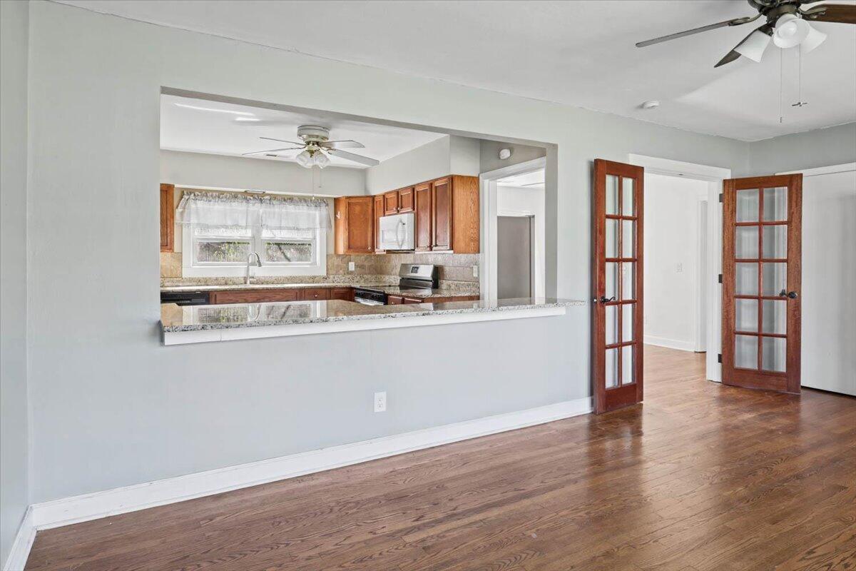 1236 S Seminole Drive