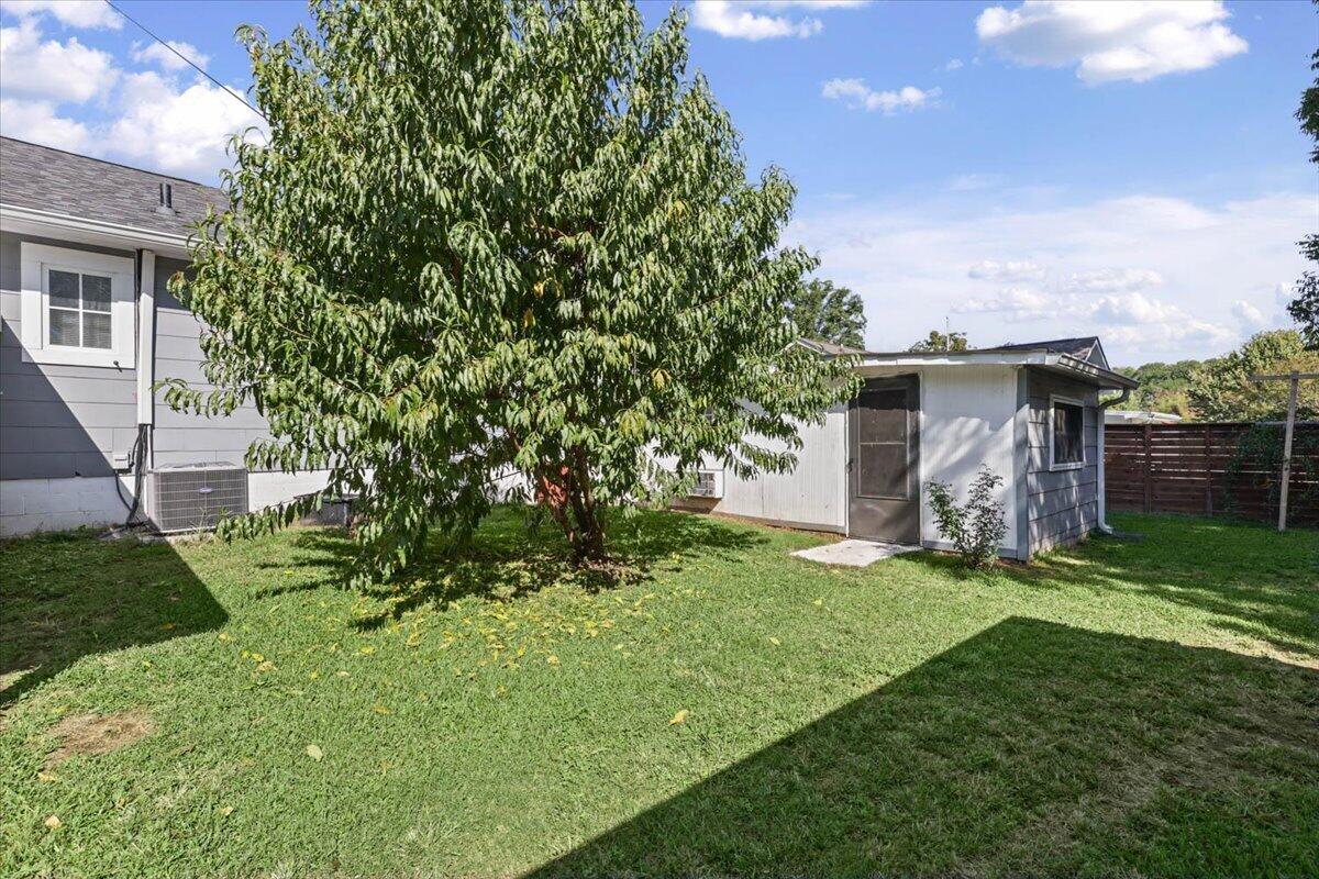 1236 S Seminole Drive