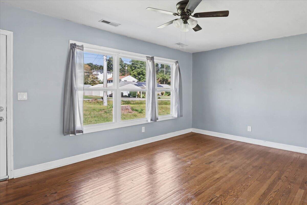 1236 S Seminole Drive