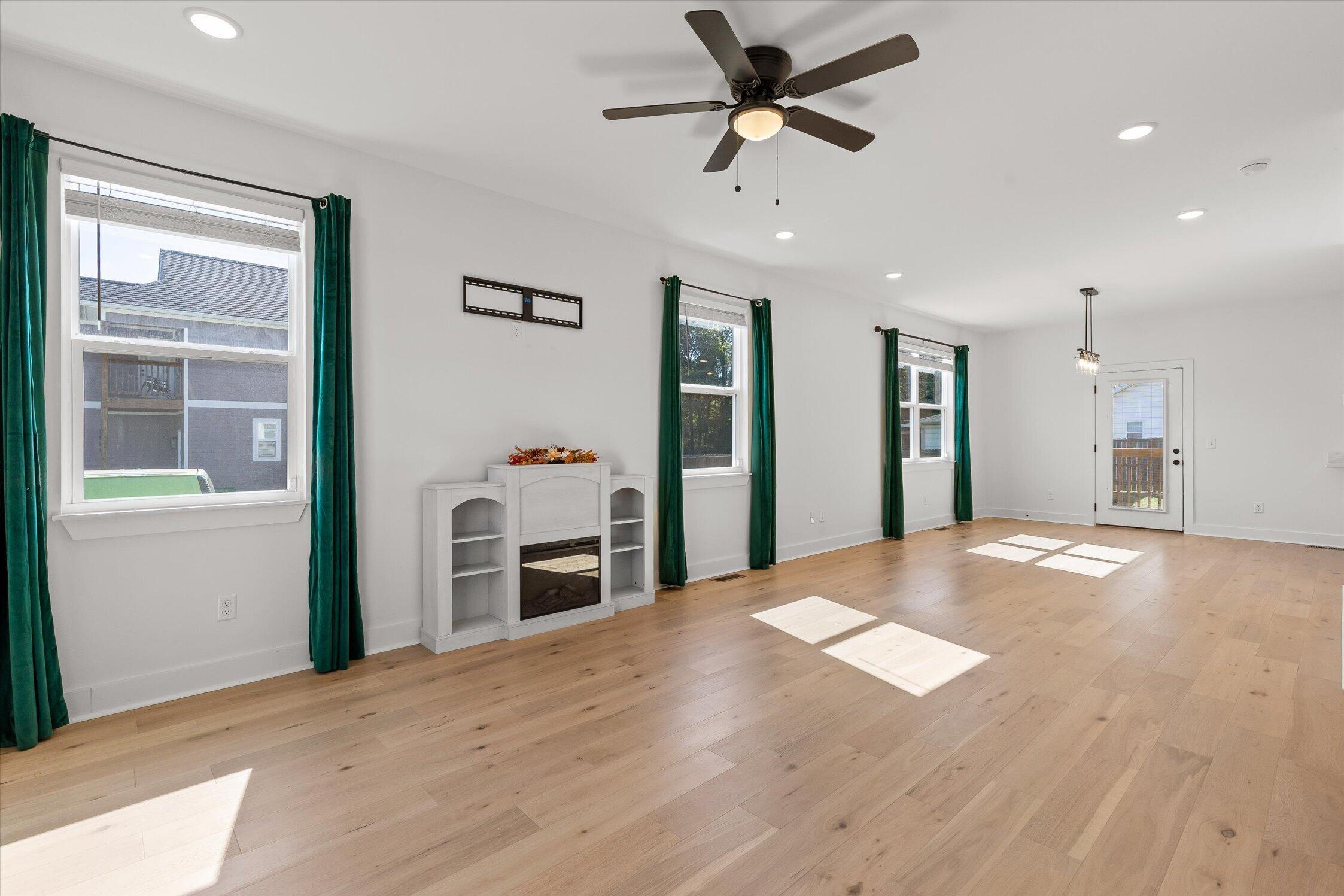 1603 Barry Road