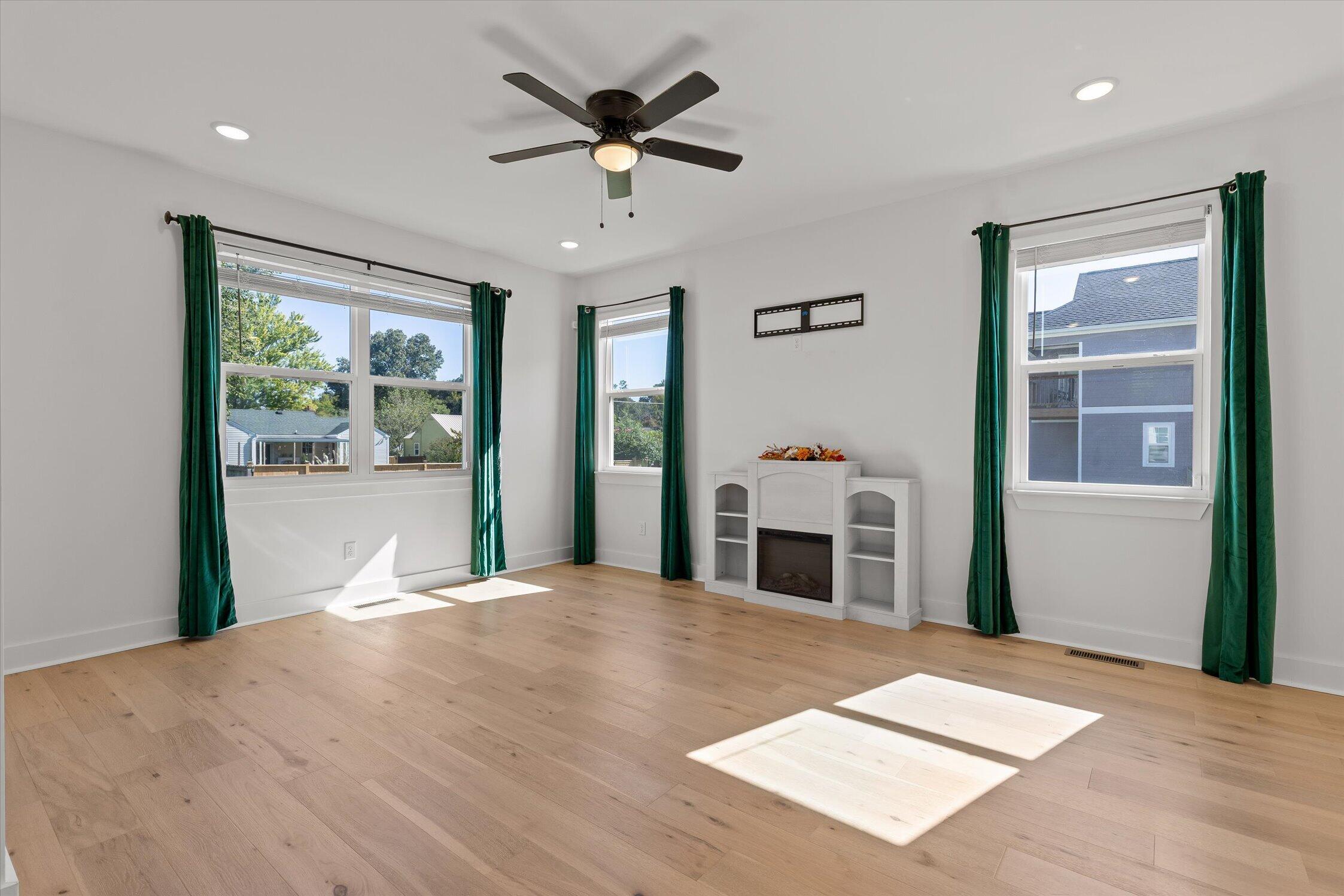 1603 Barry Road